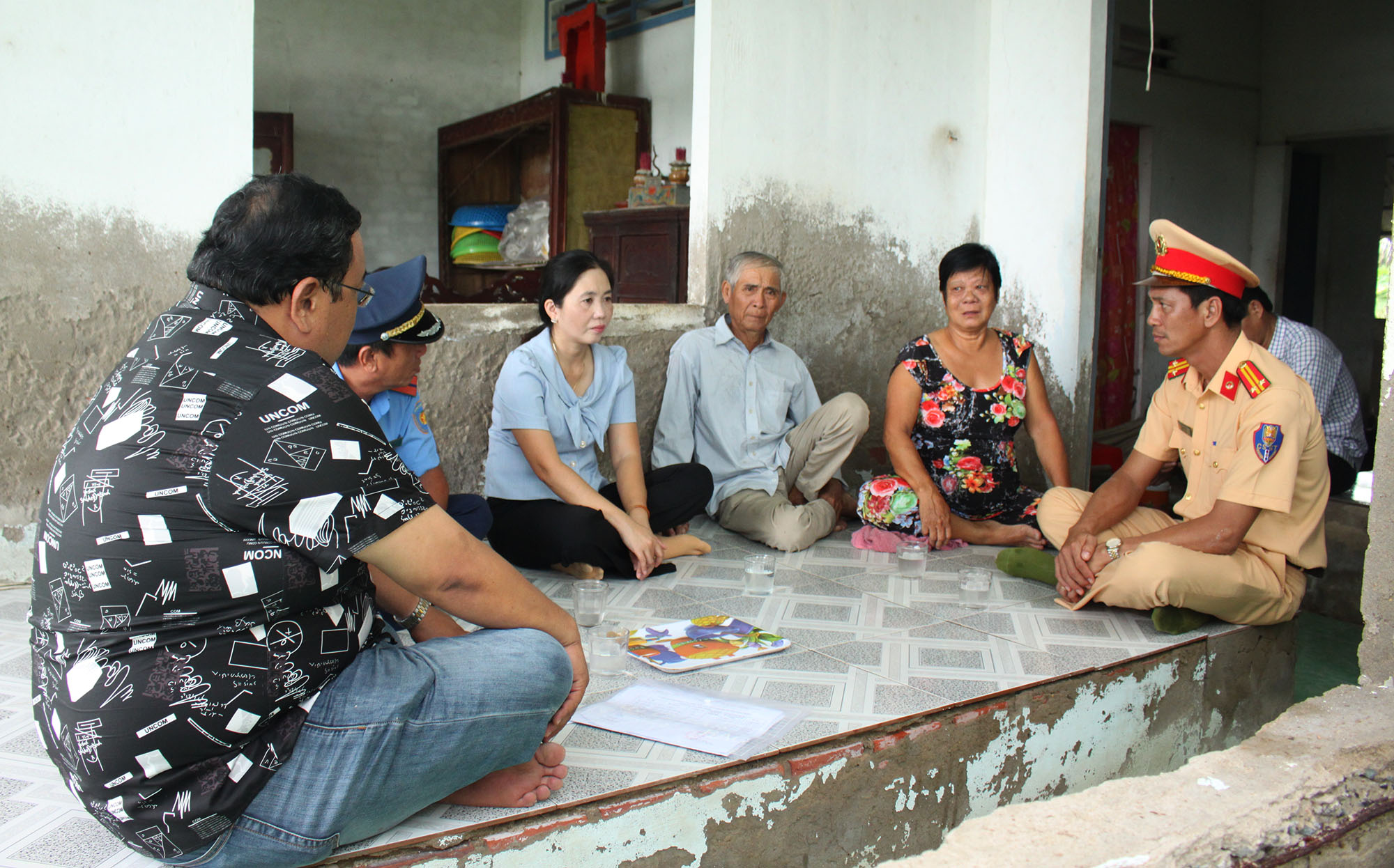 Con mất v&igrave; tai nạn, cha mẹ gi&agrave; kh&ocirc;ng người chăm- Ảnh 2.