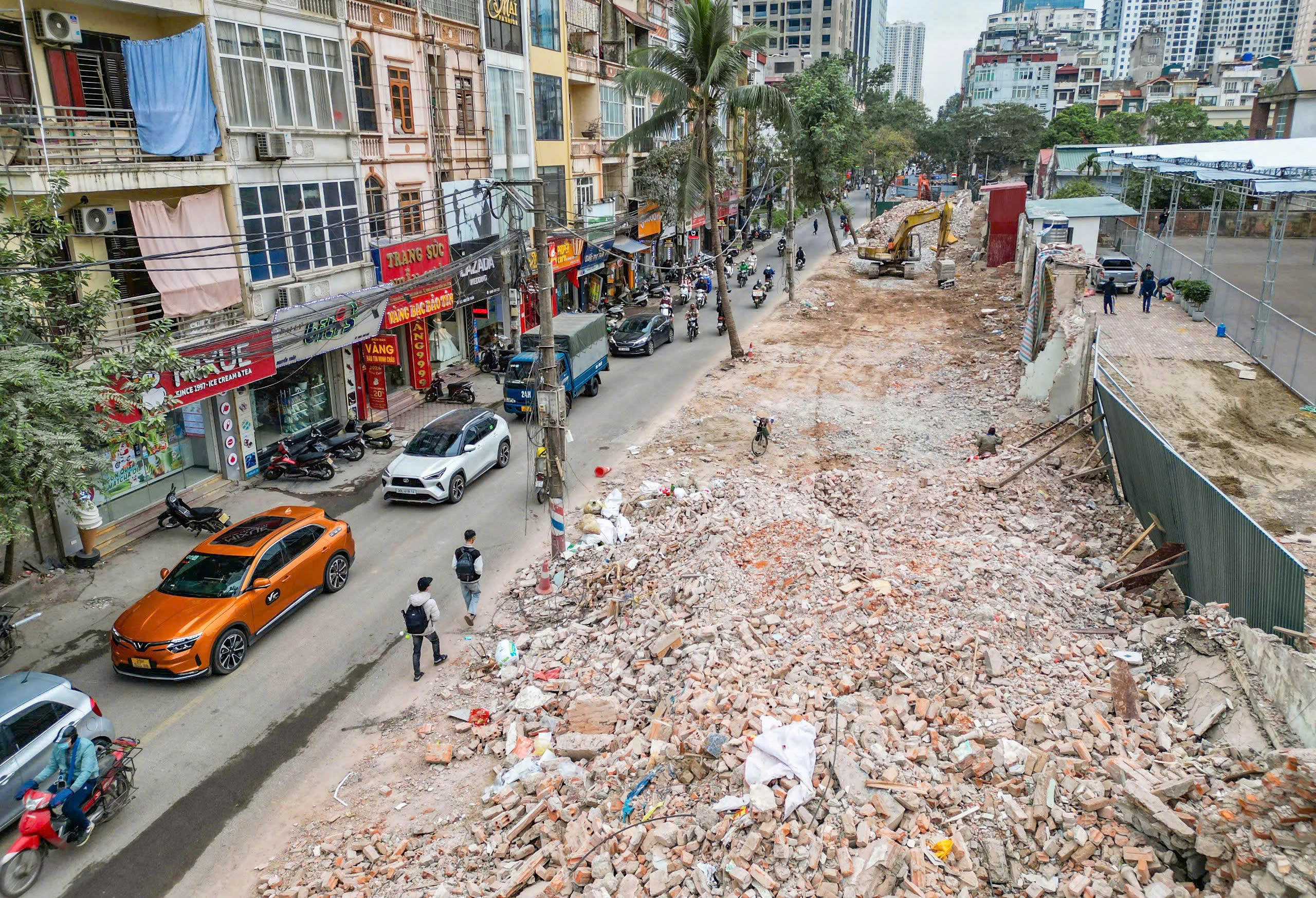 H&agrave; Nội: To&agrave;n cảnh GPMB, mở rộng gấp đ&ocirc;i đường Nguyễn Tu&acirc;n- Ảnh 5.