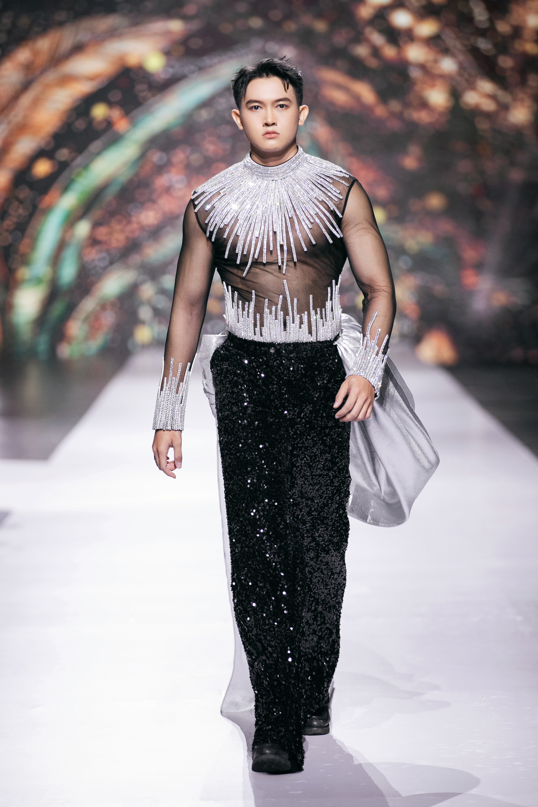 Hoa hậu Bảo Ngọc, Thanh Thuỷ, Trúc Diễm và Ý Nhi làm vedette ở VBFF lần thứ 10- Ảnh 19. Hoa hậu Bảo Ngọc, Thanh Thuỷ, Trúc Diễm và Ý Nhi làm vedette ở VBFF lần thứ 10- Ảnh 19.