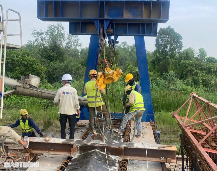 Tăng tốc thi công nút giao phức tạp nhất dự án Vành đai 3 TP.HCM- Ảnh 8. Tăng tốc thi công nút giao phức tạp nhất dự án Vành đai 3 TP.HCM- Ảnh 8.