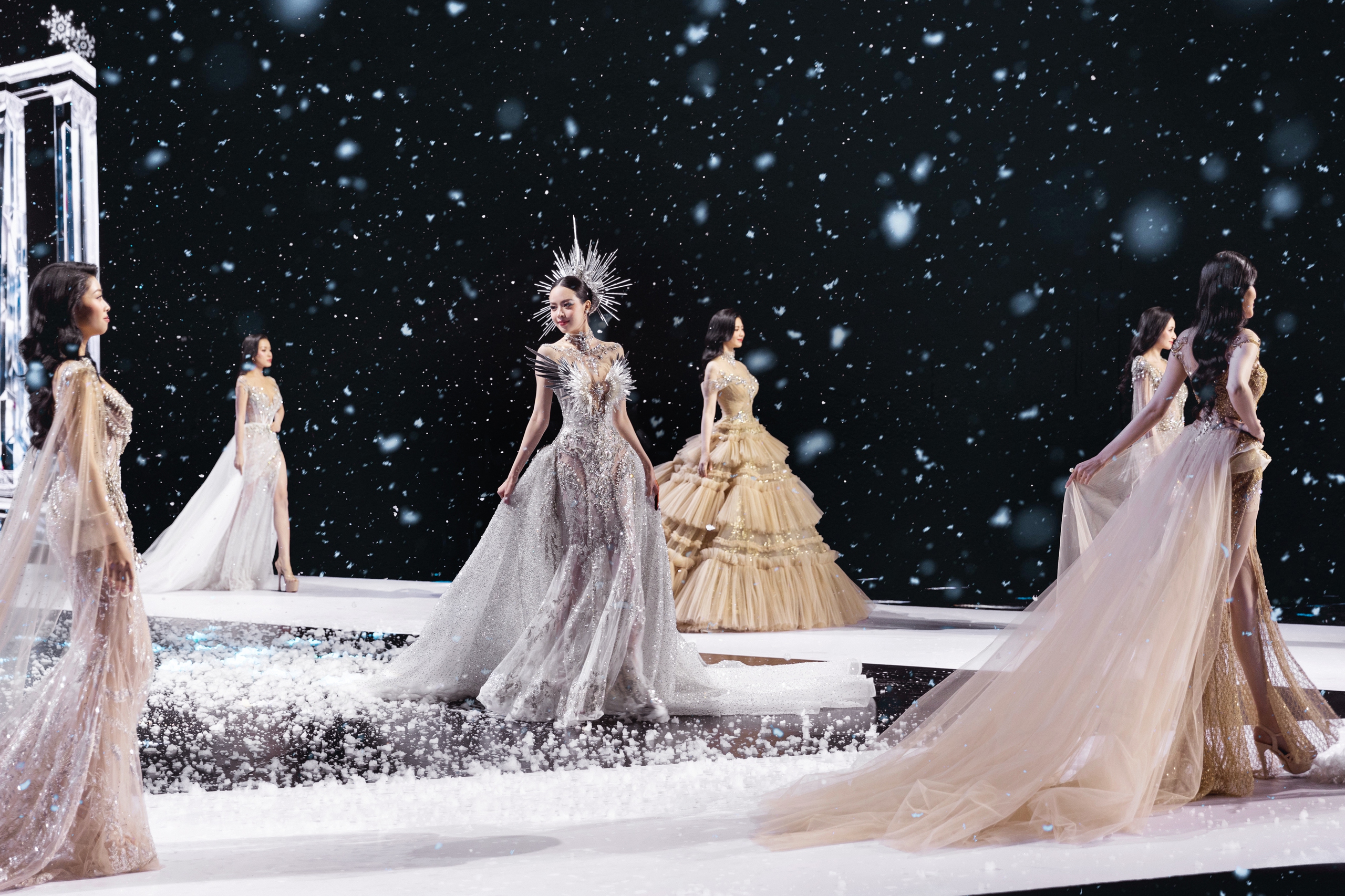 Hoa hậu Bảo Ngọc, Thanh Thuỷ, Trúc Diễm và Ý Nhi làm vedette ở VBFF lần thứ 10- Ảnh 32. Hoa hậu Bảo Ngọc, Thanh Thuỷ, Trúc Diễm và Ý Nhi làm vedette ở VBFF lần thứ 10- Ảnh 32.