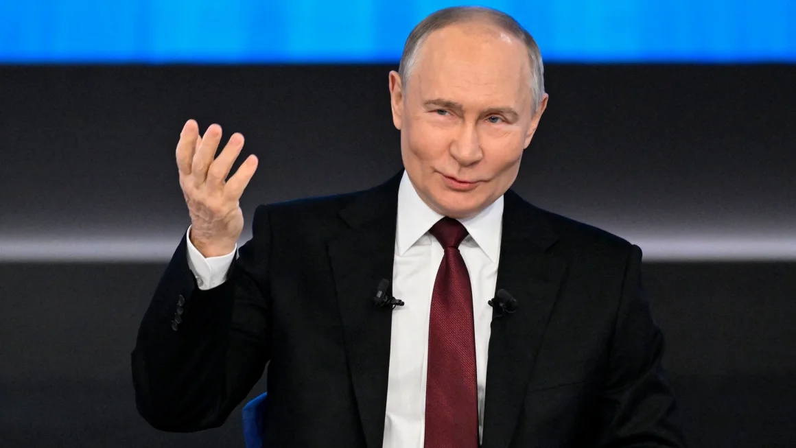 &Ocirc;ng Putin: Tổng thống Syria Bashar al- Assad bị lật đổ kh&ocirc;ng phải thất bại của Nga- Ảnh 1.