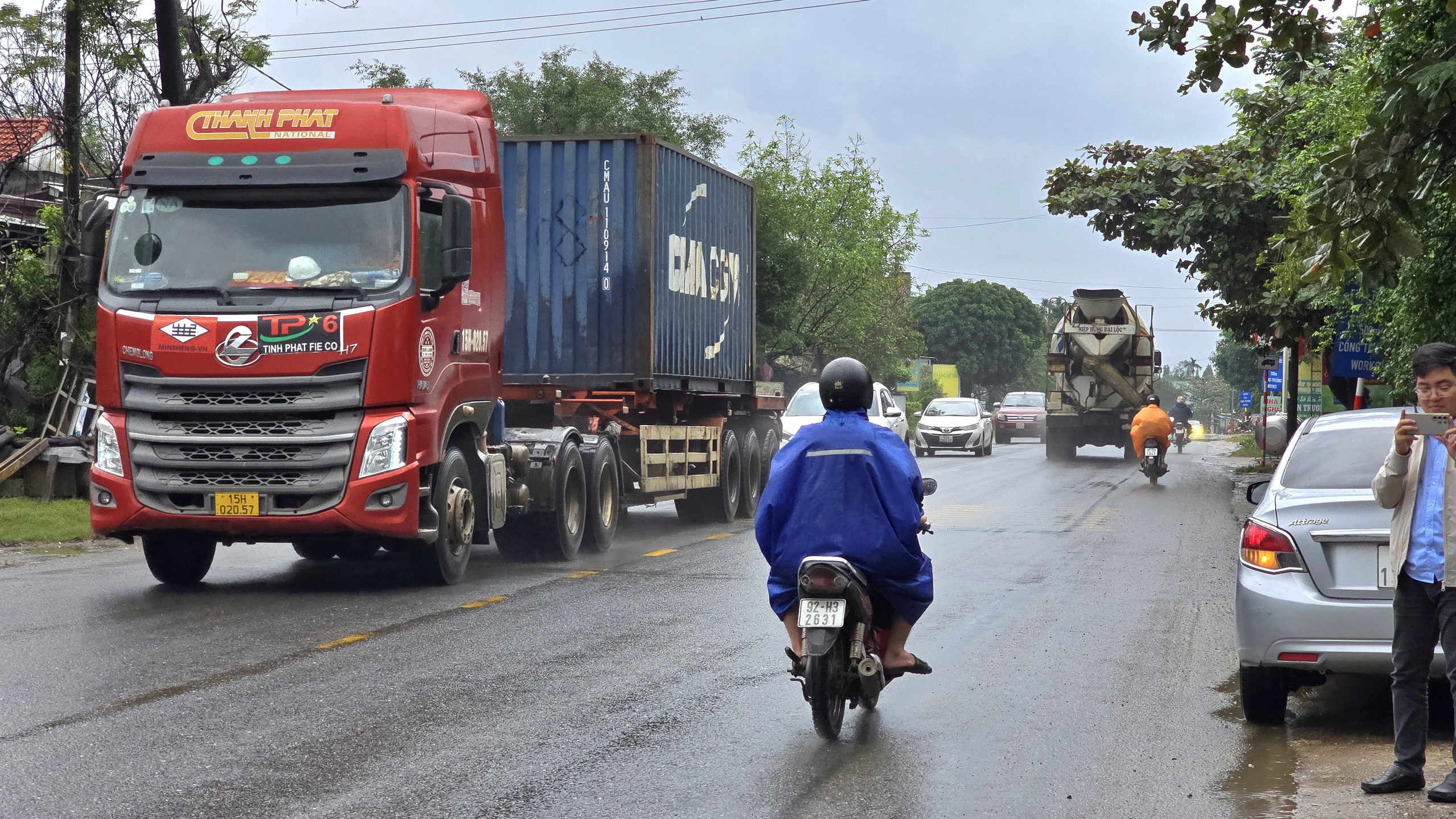 Sau 1 năm khởi c&ocirc;ng, dự &aacute;n n&acirc;ng cấp QL14B Đ&agrave; Nẵng thi c&ocirc;ng ra sao?- Ảnh 12.