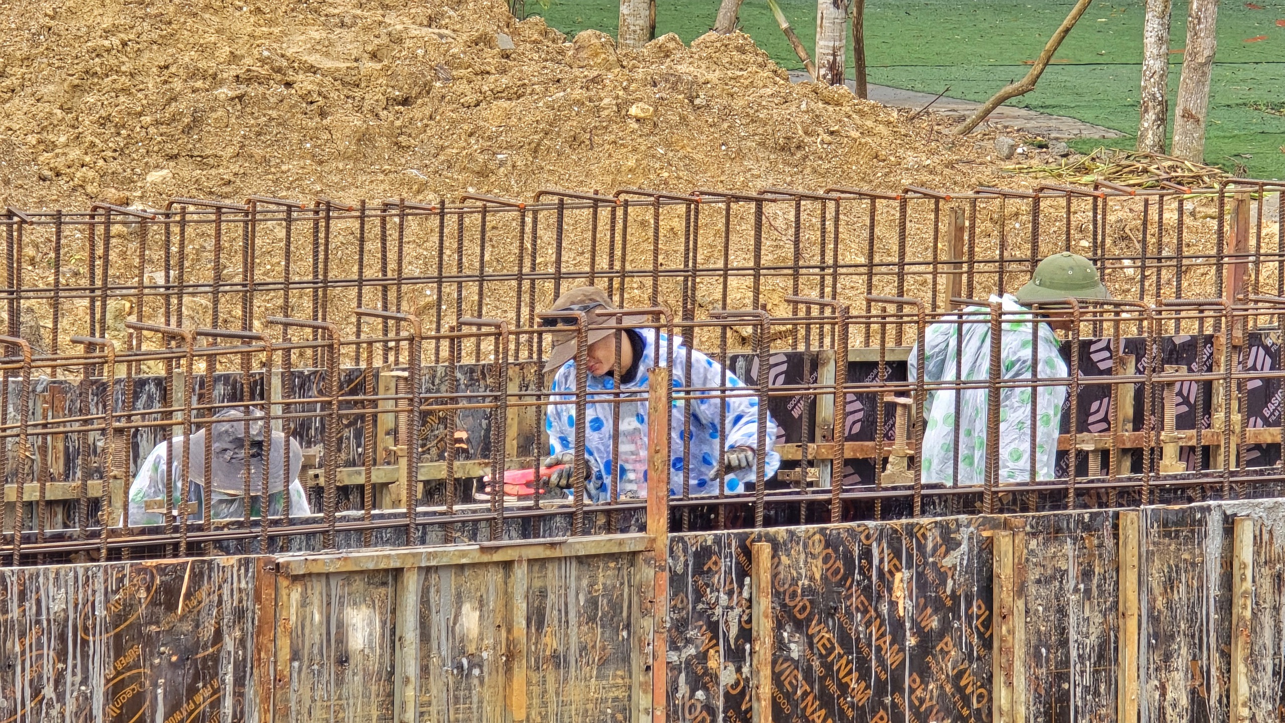 Sau 1 năm khởi c&ocirc;ng, dự &aacute;n n&acirc;ng cấp QL14B Đ&agrave; Nẵng thi c&ocirc;ng ra sao?- Ảnh 8.
