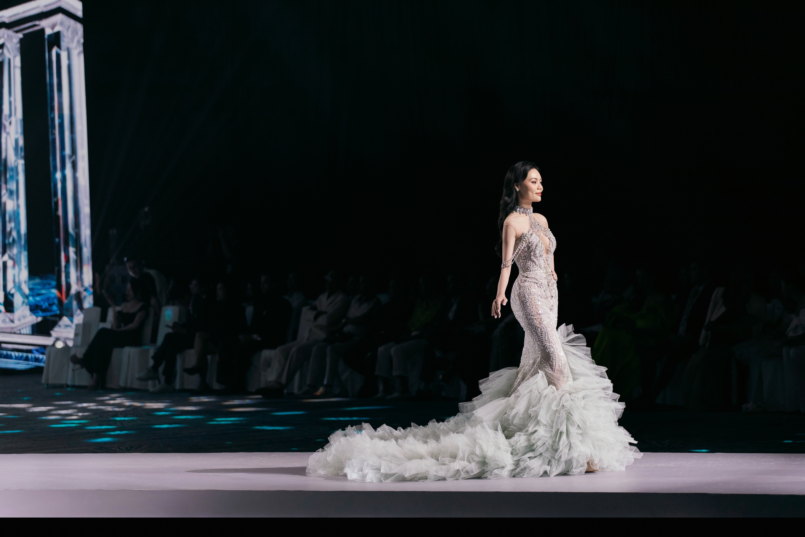 Hoa hậu Bảo Ngọc, Thanh Thuỷ, Trúc Diễm và Ý Nhi làm vedette ở VBFF lần thứ 10- Ảnh 34. Hoa hậu Bảo Ngọc, Thanh Thuỷ, Trúc Diễm và Ý Nhi làm vedette ở VBFF lần thứ 10- Ảnh 34.