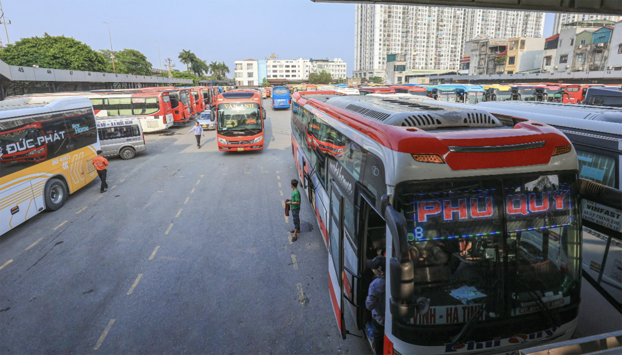 H&agrave; Nội: Th&iacute; điểm tuyến xe kh&aacute;ch đi Sa Pa c&oacute; lo vỡ luồng tuyến?- Ảnh 2.