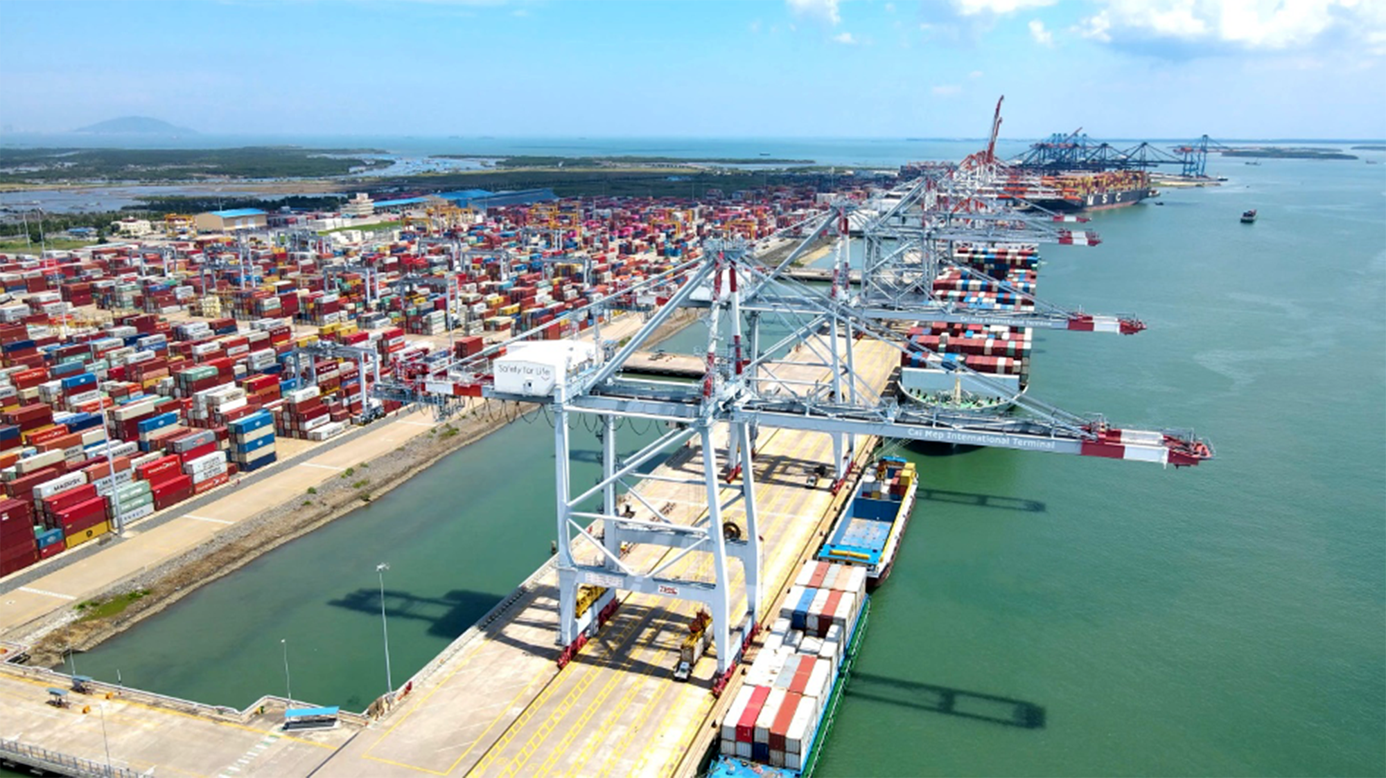 Th&aacute;ch thức của cảng s&ocirc;ng khi t&agrave;u tăng k&iacute;ch cỡ- Ảnh 1.