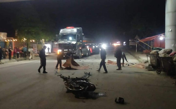 Công an thông tin nguyên nhân 2 vụ tai nạn làm 6 người chết ở Hòa Bình- Ảnh 1. Công an thông tin nguyên nhân 2 vụ tai nạn làm 6 người chết ở Hòa Bình- Ảnh 1.