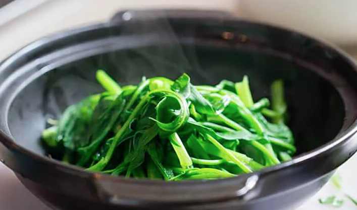 Luộc rau đậy vung hay mở mới đ&uacute;ng, thử c&aacute;ch n&agrave;y vừa xanh vừa kh&ocirc;ng mất chất- Ảnh 4.
