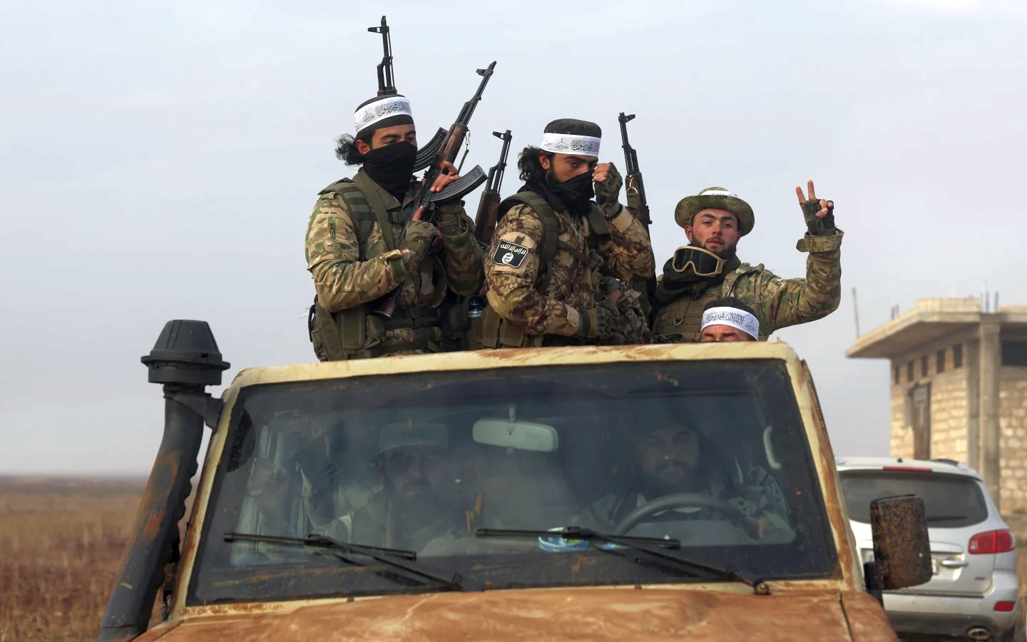 V&igrave; sao phe đối lập lựa chọn thời điểm n&agrave;y tập k&iacute;ch bất ngờ qu&acirc;n Ch&iacute;nh phủ Syria?