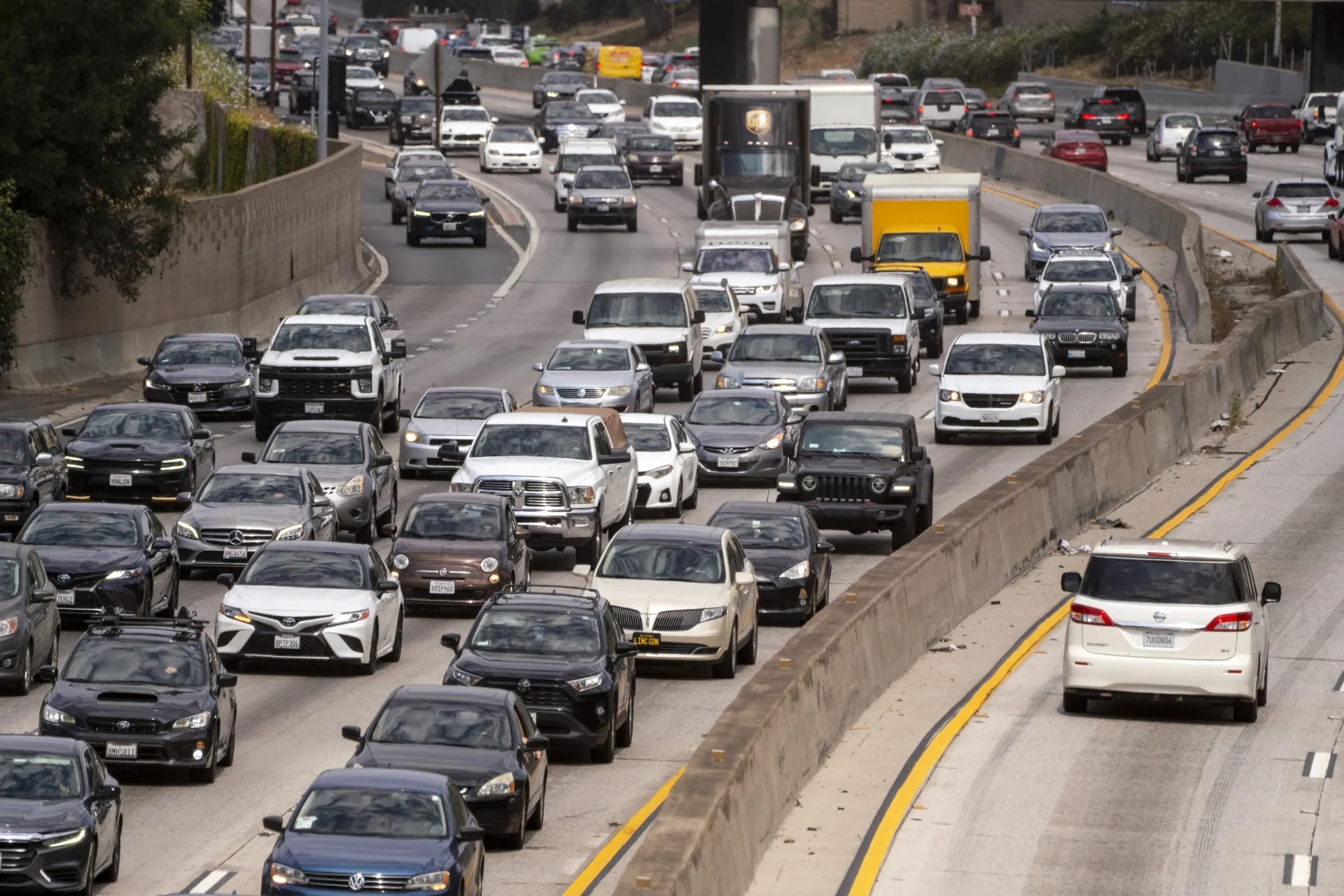 Tổng thống đắc cử Trump v&agrave; nỗ lực lật ngược ch&iacute;nh s&aacute;ch hỗ trợ xe điện của &ocirc;ng Biden- Ảnh 3.