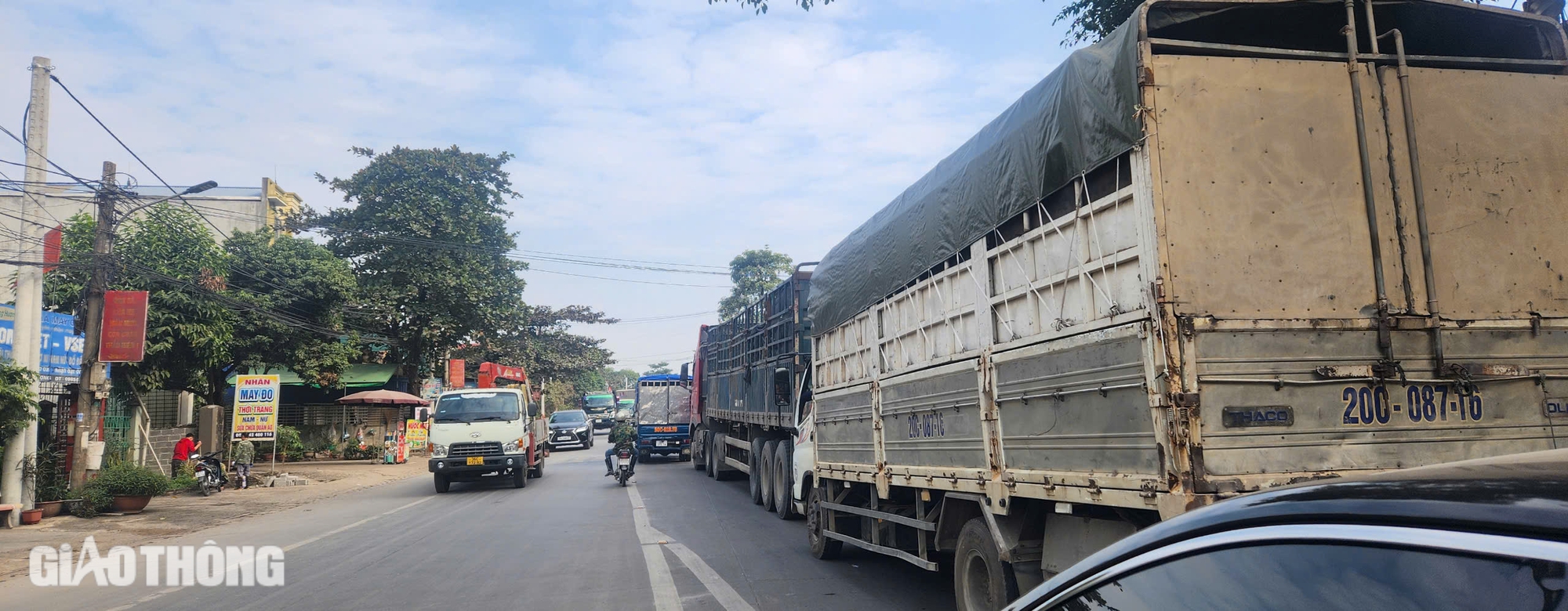Nam sinh tử vong do TNGT khi đi viếng bạn c&ugrave;ng lớp ở Th&aacute;i Nguy&ecirc;n: Nước mắt người ở lại- Ảnh 3.