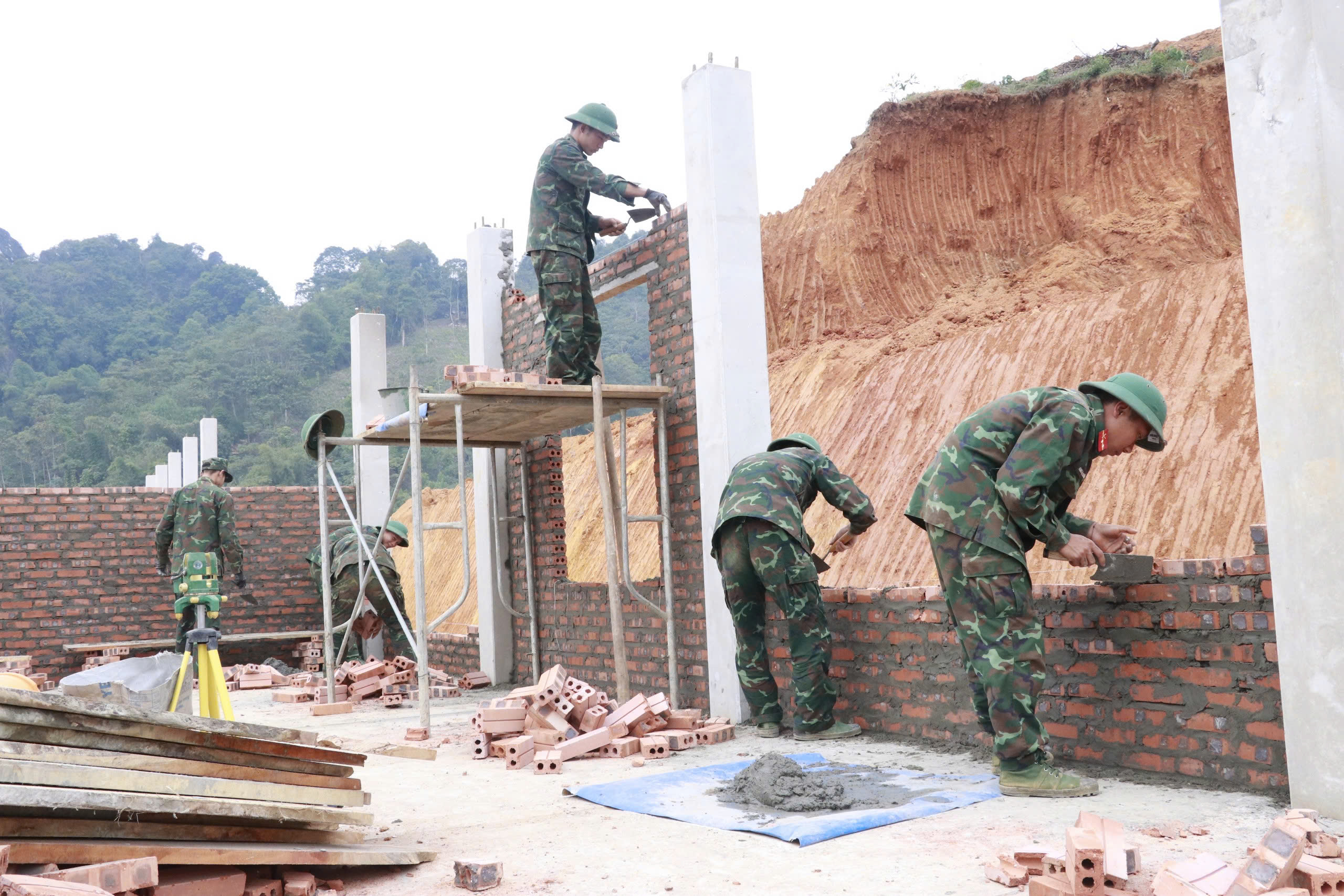 Y&ecirc;n B&aacute;i: Khẩn trương ho&agrave;n thiện khu t&aacute;i định cư th&ocirc;n &Aacute;t Thượng trước tết Nguy&ecirc;n đ&aacute;n- Ảnh 5.