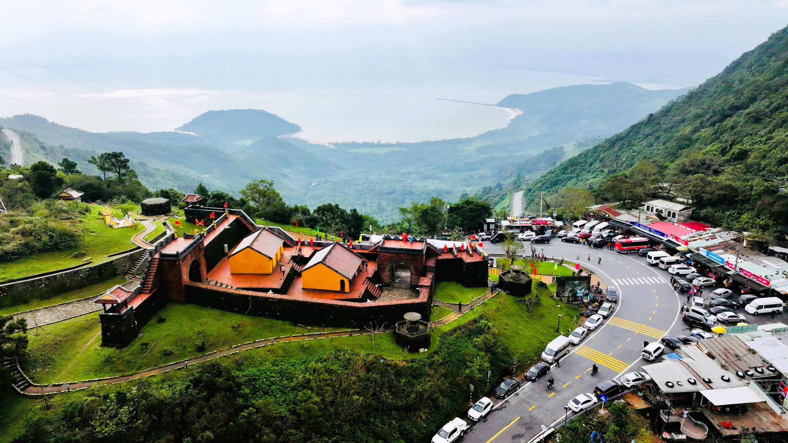 Di t&iacute;ch Hải V&acirc;n Quan ch&iacute;nh thức mở cửa đ&oacute;n kh&aacute;ch sau 3 năm tr&ugrave;ng tu- Ảnh 1.