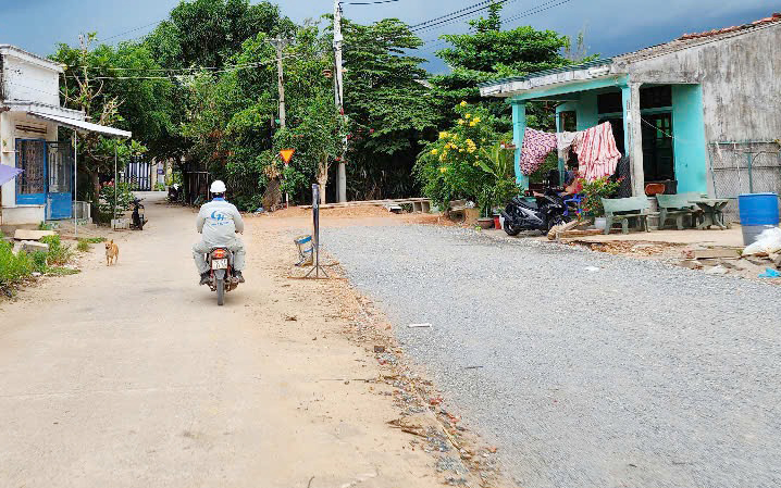 Vẫn vướng mặt bằng, dự &aacute;n đường 1.200 tỷ ở Quảng Ng&atilde;i bao giờ c&aacute;n đ&iacute;ch?- Ảnh 1.