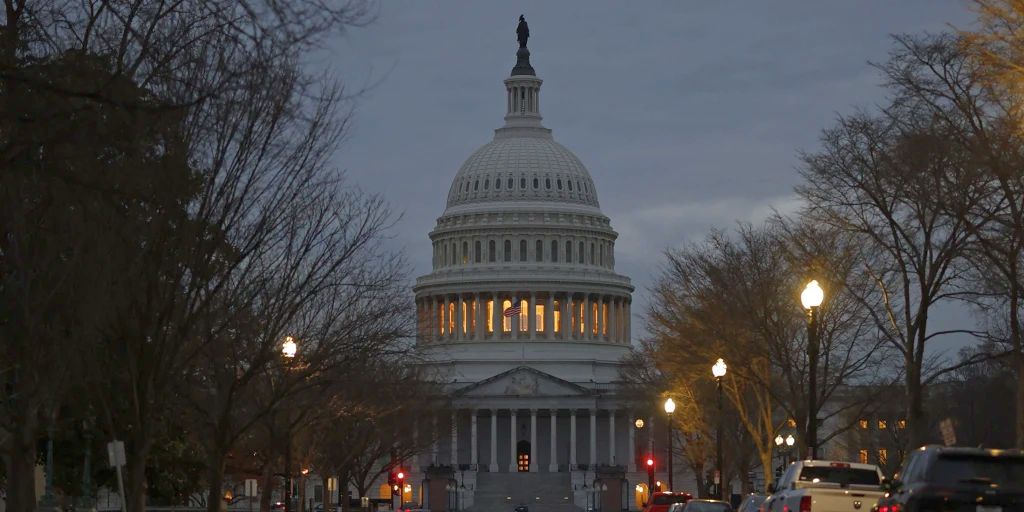 Hạ viện Mỹ ph&ecirc; chuẩn dự luật ngăn Ch&iacute;nh phủ phải đ&oacute;ng cửa ngay l&uacute;c nửa đ&ecirc;m- Ảnh 1.