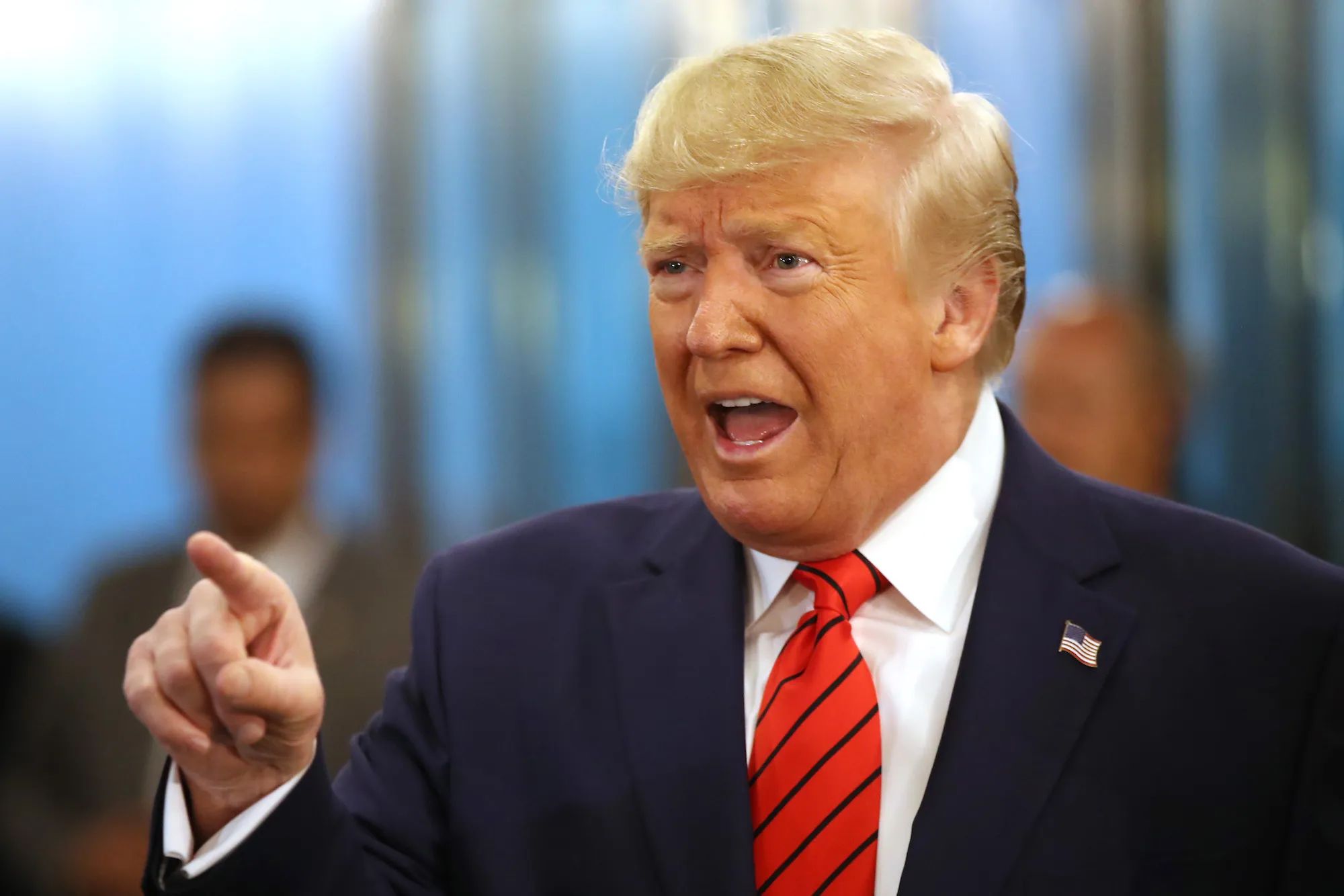 &Ocirc;ng Trump dọa &aacute;p thuế &ocirc; t&ocirc; nếu EU kh&ocirc;ng tăng nhập khẩu dầu kh&iacute; từ Mỹ- Ảnh 1.