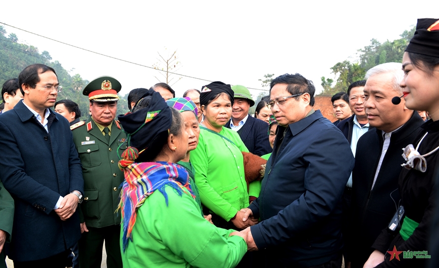 Thủ tướng: "Sự sống nảy sinh từ c&aacute;i chết" ở L&agrave;ng Nủ, Nậm T&ocirc;ng, Kho V&agrave;ng- Ảnh 1.