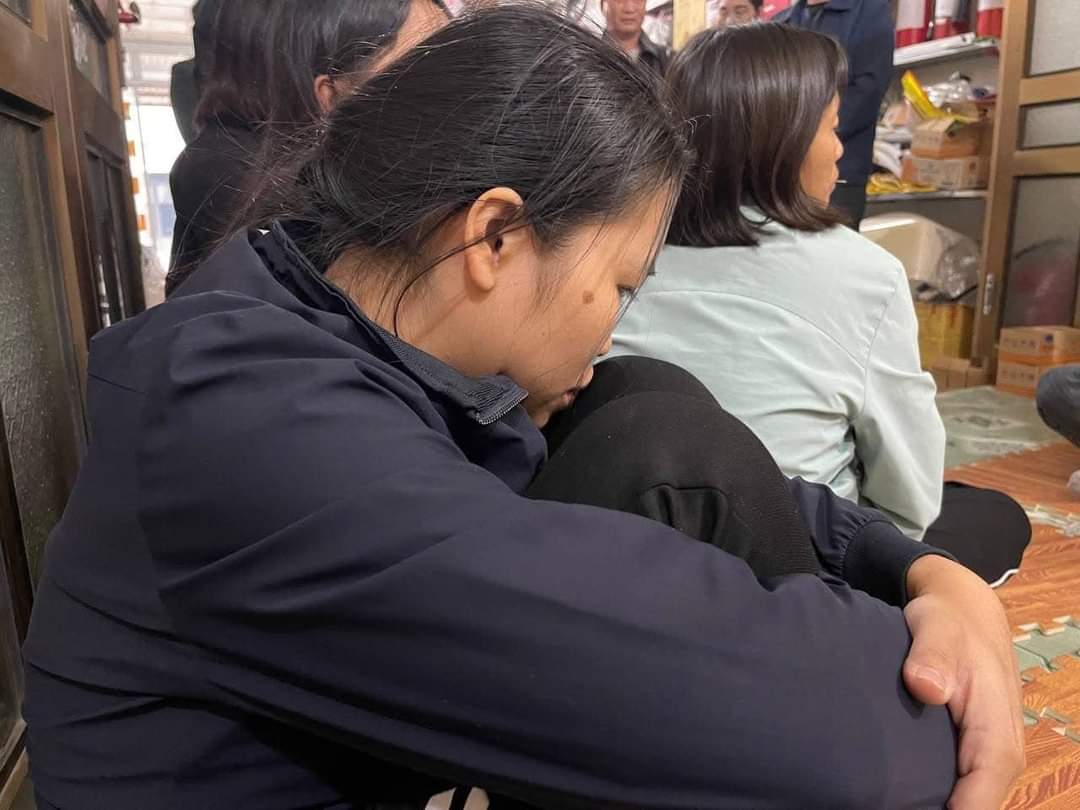 &Ocirc; t&ocirc; lao v&agrave;o nh&agrave; t&ocirc;ng b&eacute; 17 th&aacute;ng tuổi tử vong: Mẹ 3 lần sinh nở chỉ nu&ocirc;i được mỗi mụn con- Ảnh 1.