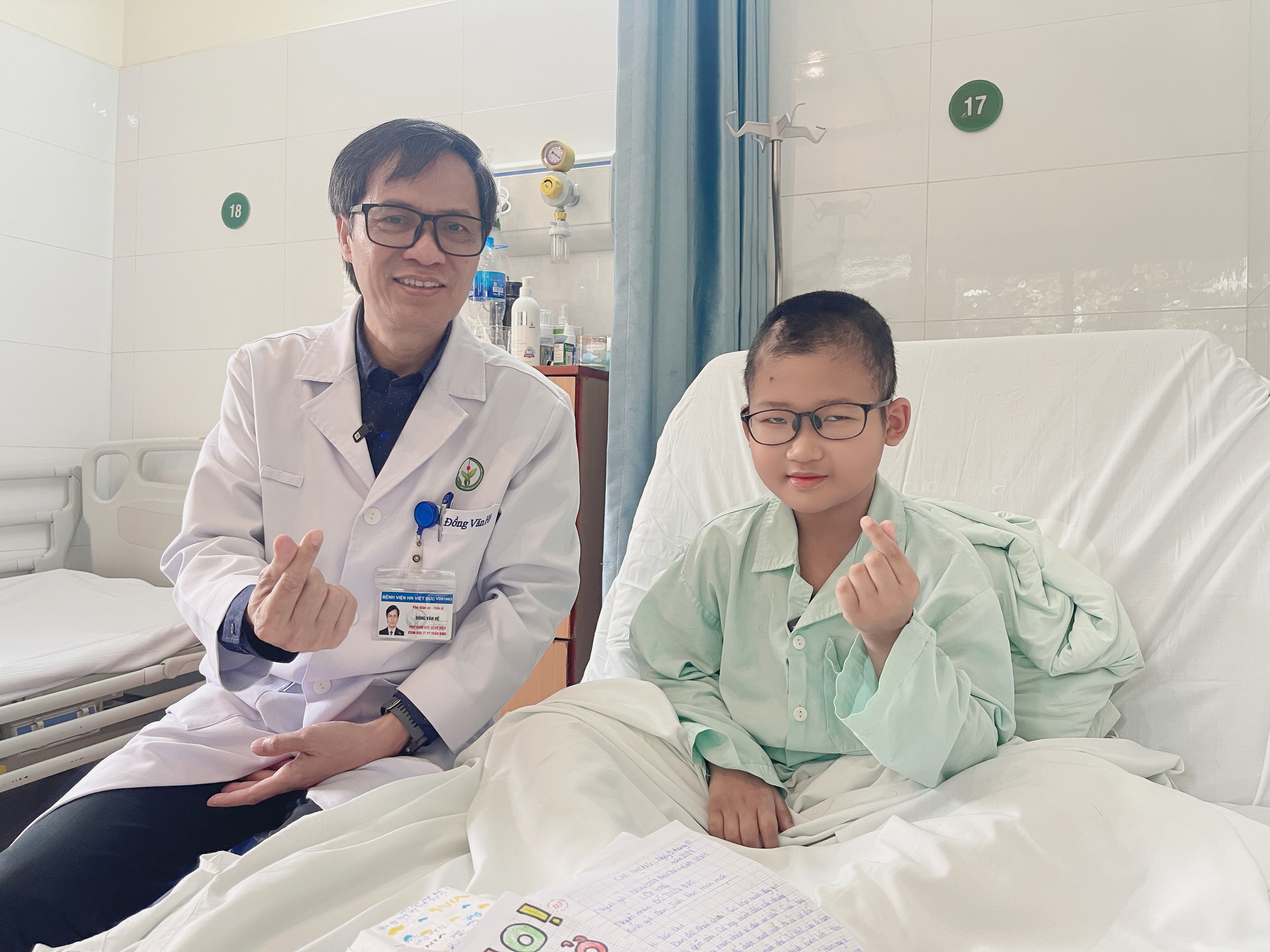 6 giờ c&acirc;n n&atilde;o loại bỏ khối u tuyến t&ugrave;ng nguy hiểm cho bệnh nhi 9 tuổi- Ảnh 1.