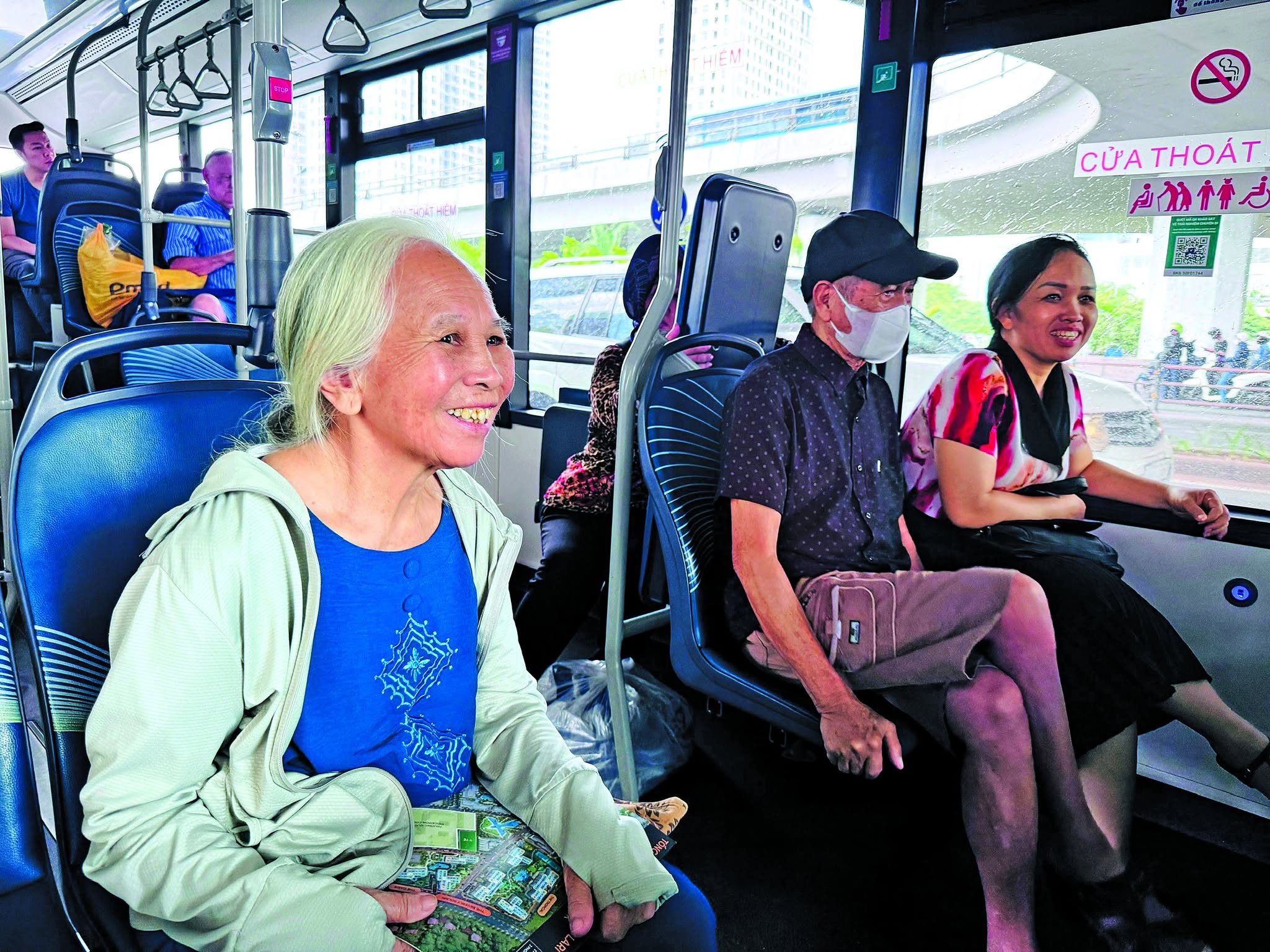 Vận tải khách công cộng cần sự đột phá- Ảnh 2. Vận tải khách công cộng cần sự đột phá- Ảnh 2.