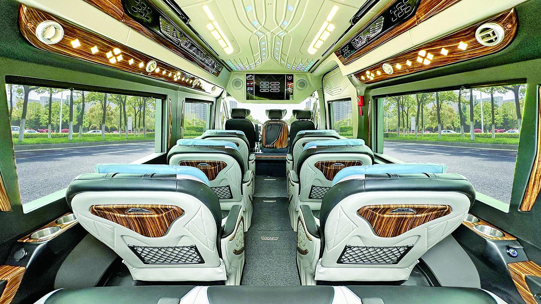 Sơn Hải Limousine - Auto Legend: X&acirc;y dựng thương hiệu qua việc trao gi&aacute; trị cho kh&aacute;ch h&agrave;ng- Ảnh 2.