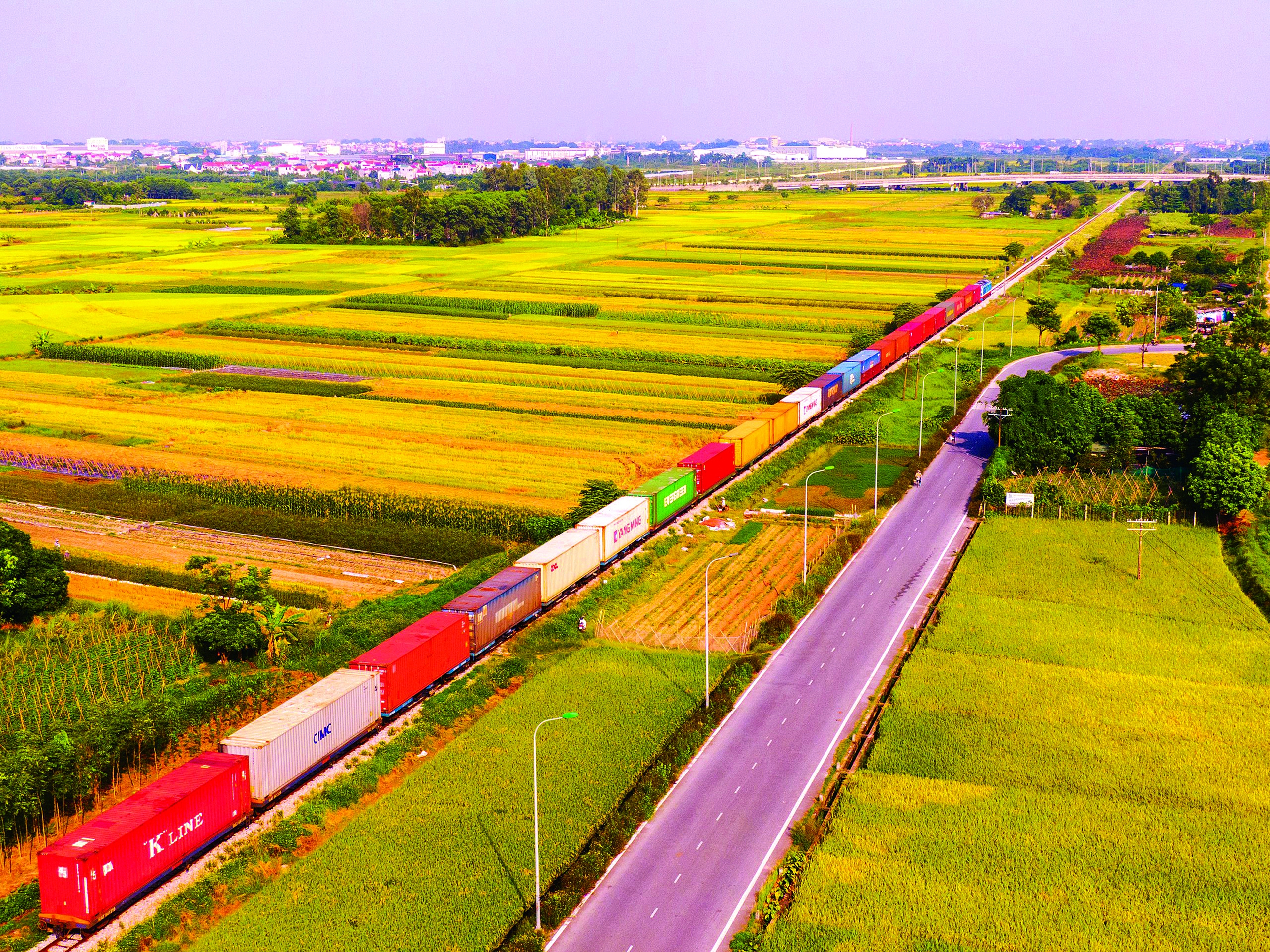 Đường sắt Việt Nam ph&aacute;t huy truyền thống, hướng đến kỷ nguy&ecirc;n mới- Ảnh 3.