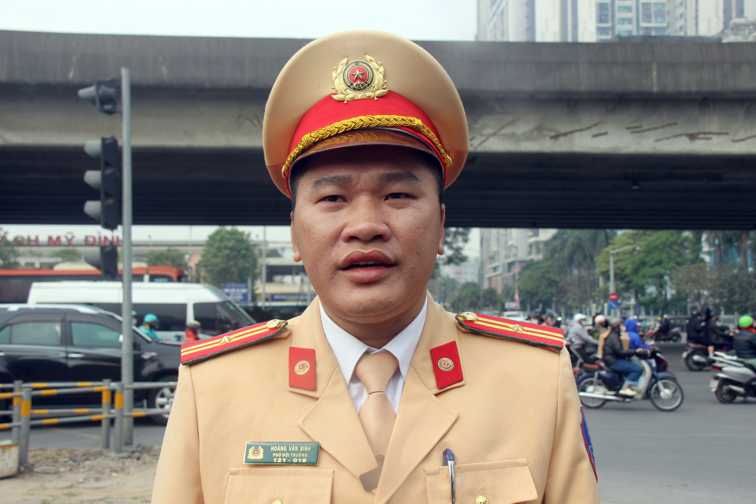 CSGT xử phạt h&agrave;ng loạt xe &ocirc;m c&ocirc;ng nghệ lẫn h&agrave;nh kh&aacute;ch vi phạm giao th&ocirc;ng- Ảnh 9.