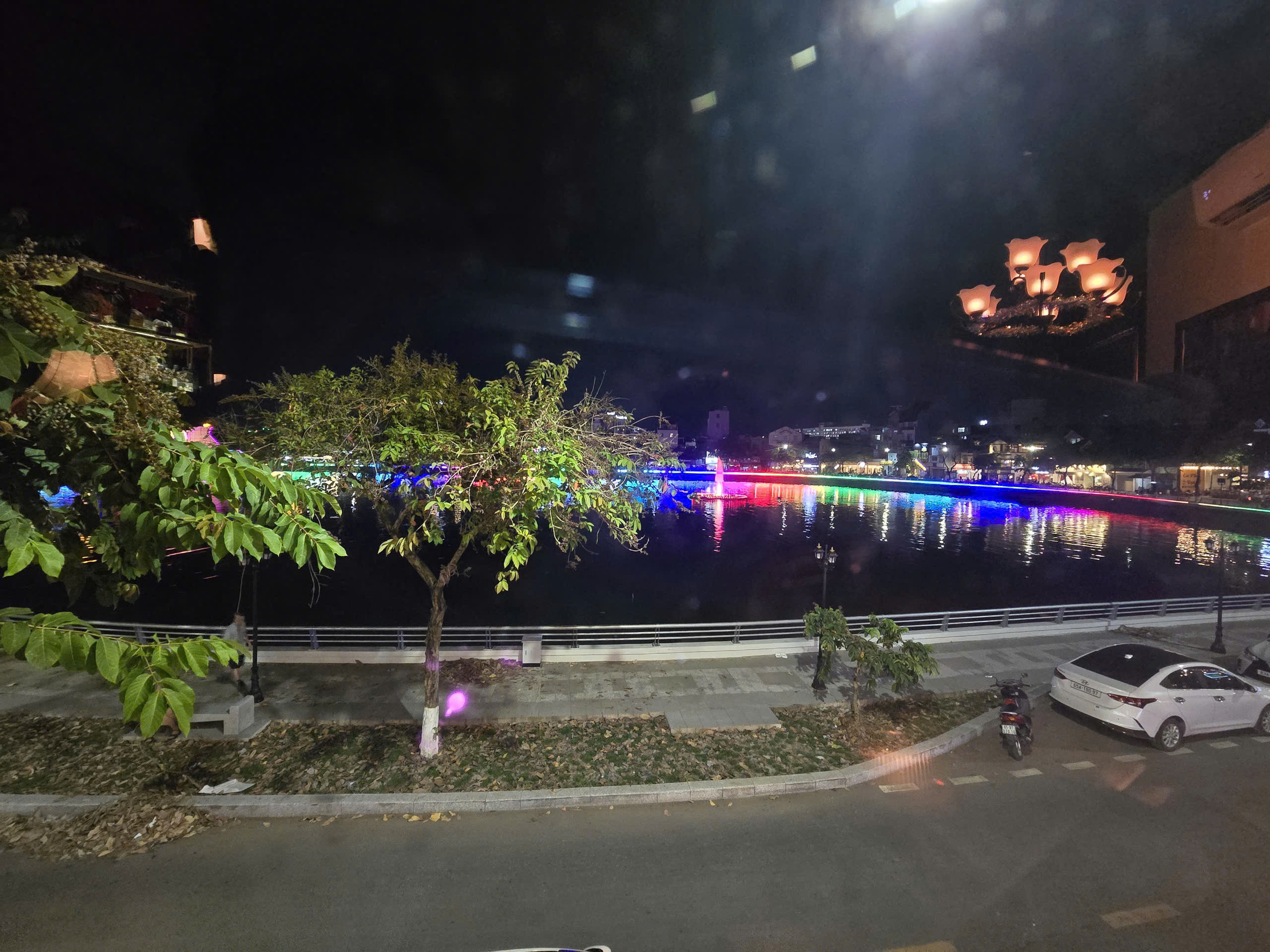 Hiện trạng đối lập của hai hồ chống ngập ở trung t&acirc;m Cần Thơ- Ảnh 5.