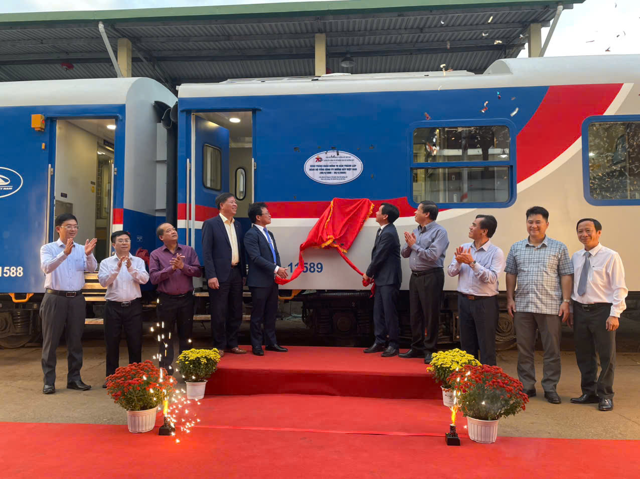 Đường sắt c&oacute; th&ecirc;m 11 toa xe h&agrave;nh kh&aacute;ch chất lượng cao- Ảnh 1.