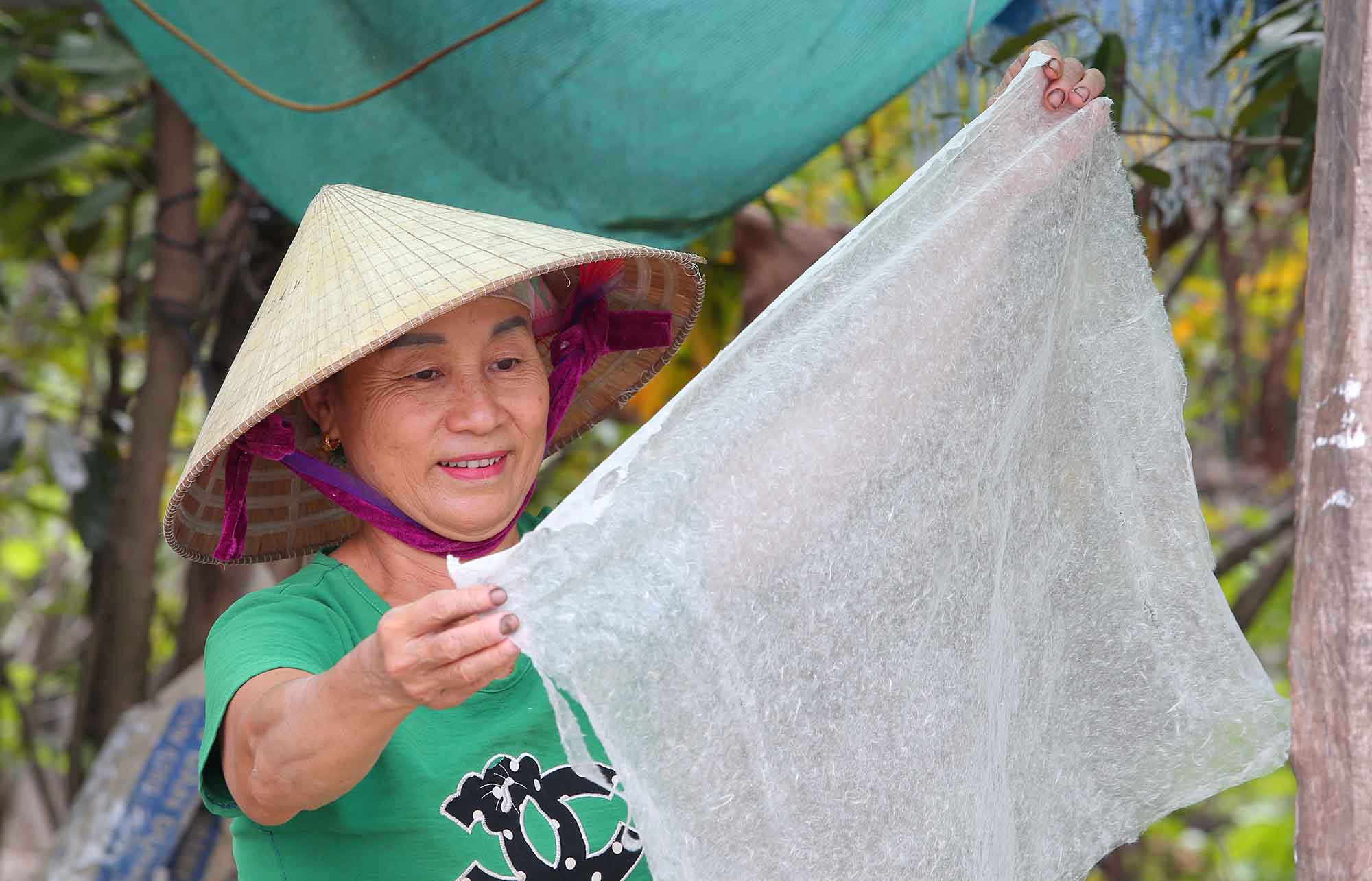 Mai một l&agrave;ng nghề giấy d&oacute; độc nhất xứ Nghệ - Ảnh 2.