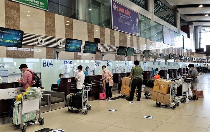 Bộ T&agrave;i ch&iacute;nh đề xuất n&acirc;ng ngưỡng cấm xuất cảnh đối với người l&agrave; đại diện doanh nghiệp- Ảnh 1.