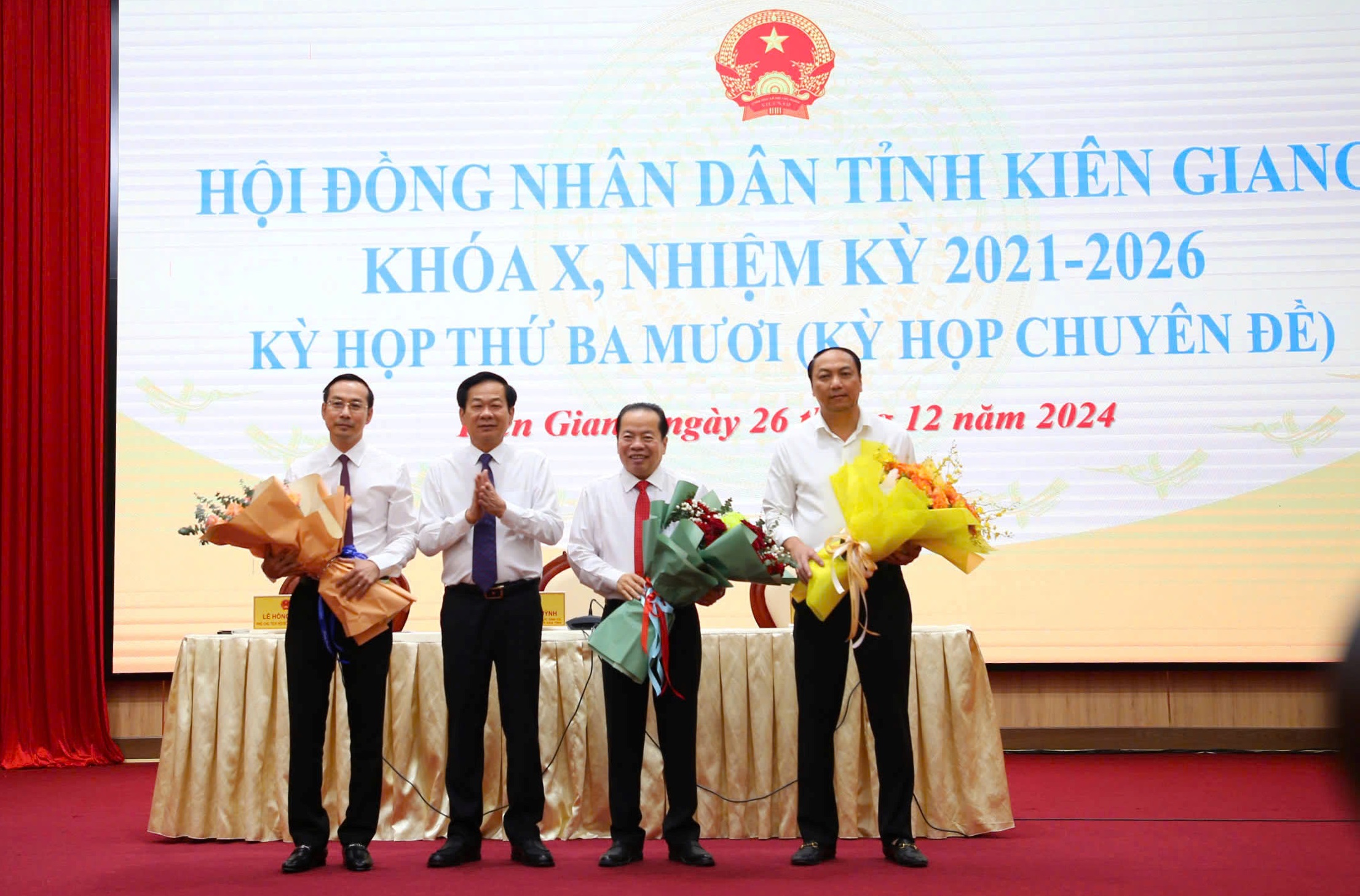 Ki&ecirc;n Giang c&oacute; t&acirc;n chủ tịch UBND tỉnh- Ảnh 1.