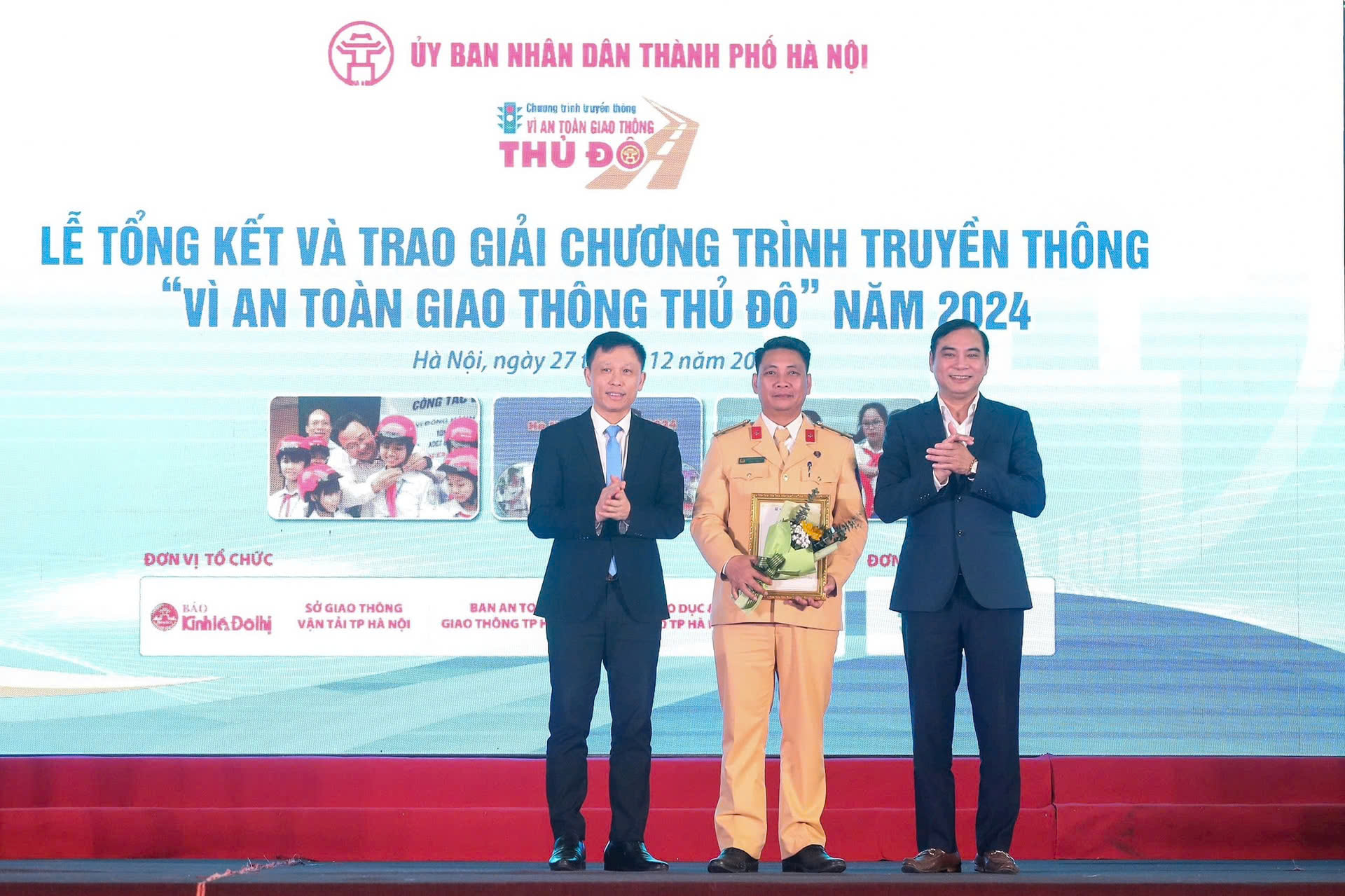 Hơn 110.000 người tham gia cuộc thi vì ATGT Thủ đô- Ảnh 1. Hơn 110.000 người tham gia cuộc thi vì ATGT Thủ đô- Ảnh 1.