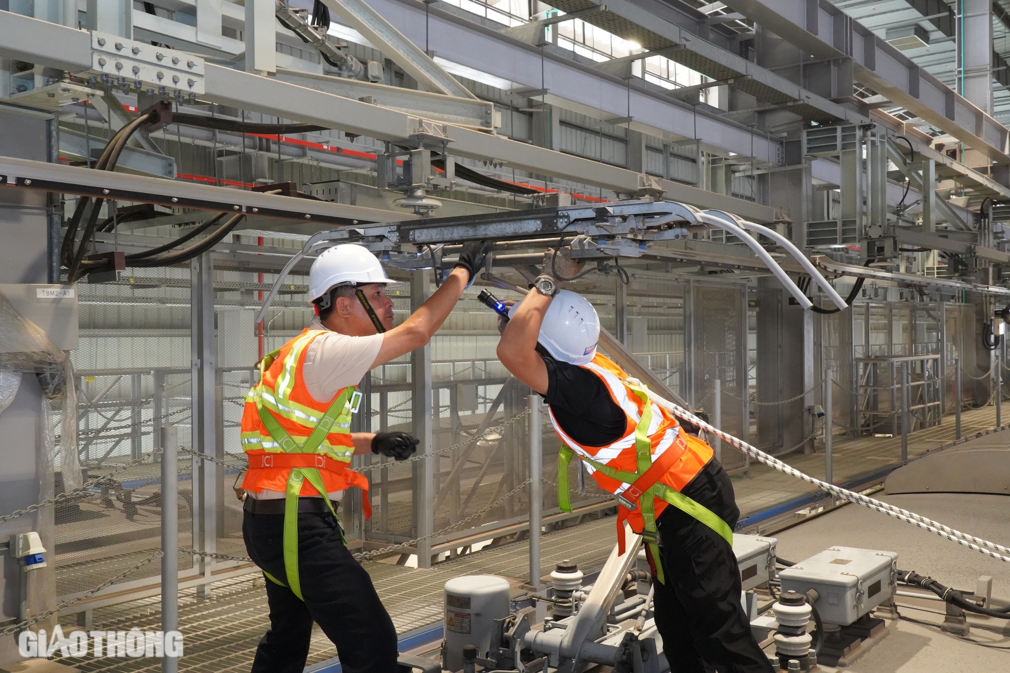 Hậu trường chăm s&oacute;c, bảo dưỡng c&aacute;c đo&agrave;n t&agrave;u metro số 1- Ảnh 3.