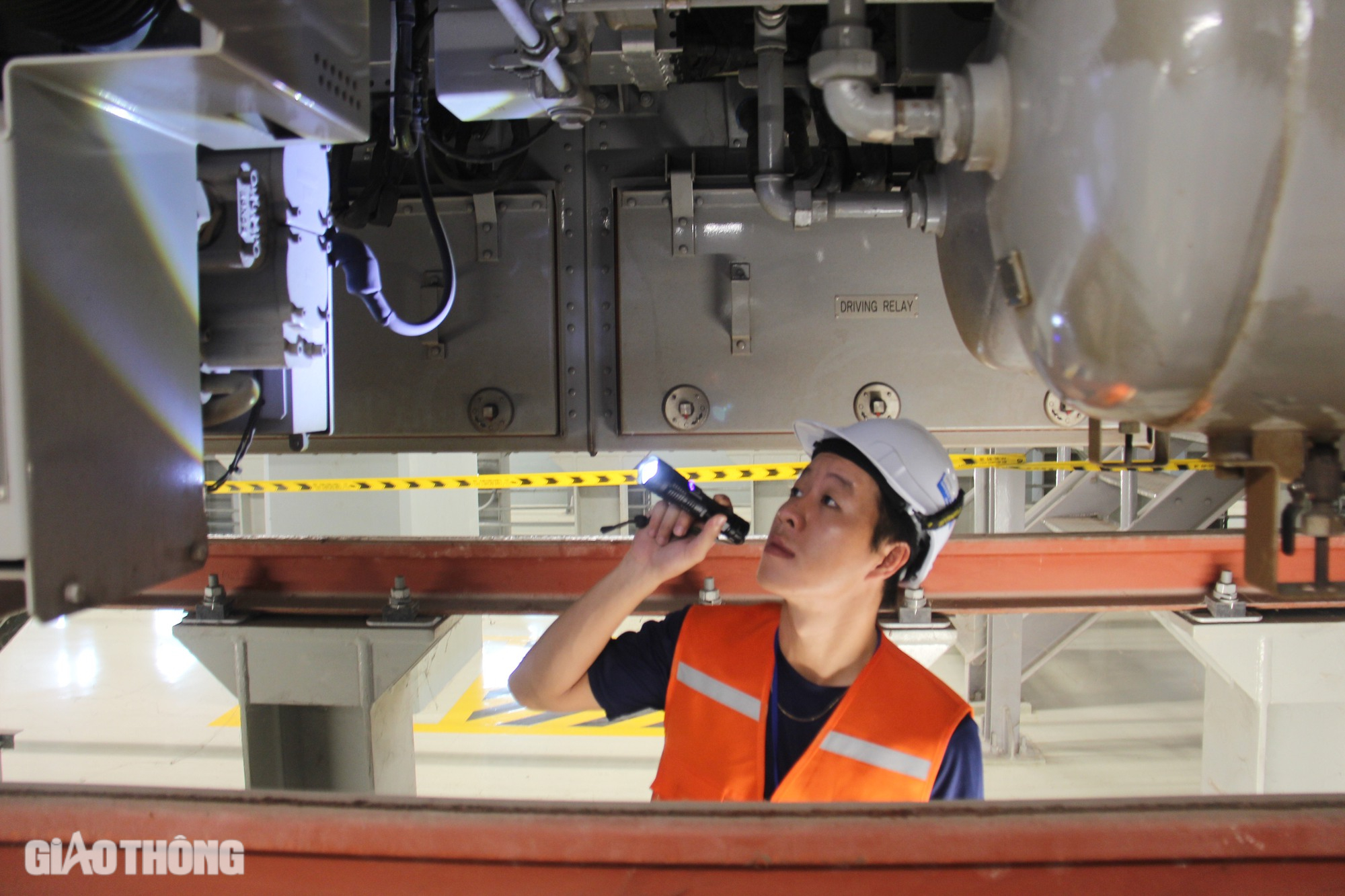 Hậu trường chăm s&oacute;c, bảo dưỡng c&aacute;c đo&agrave;n t&agrave;u metro số 1- Ảnh 5.