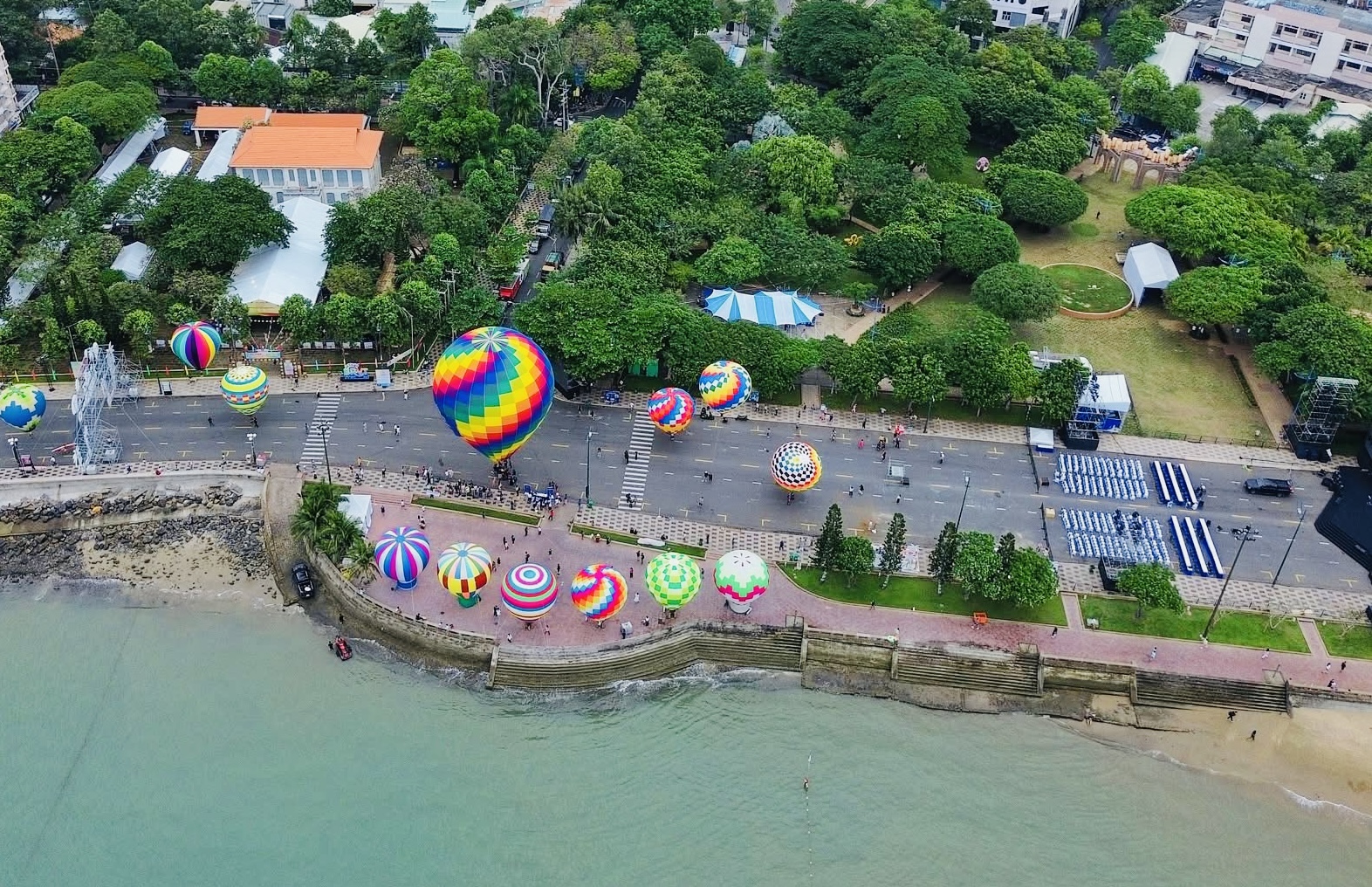 Du khách trải nghiệm loạt hoạt động miễn phí tại tuần lễ du lịch Bà Rịa - Vũng Tàu- Ảnh 1. Du khách trải nghiệm loạt hoạt động miễn phí tại tuần lễ du lịch Bà Rịa - Vũng Tàu- Ảnh 1.