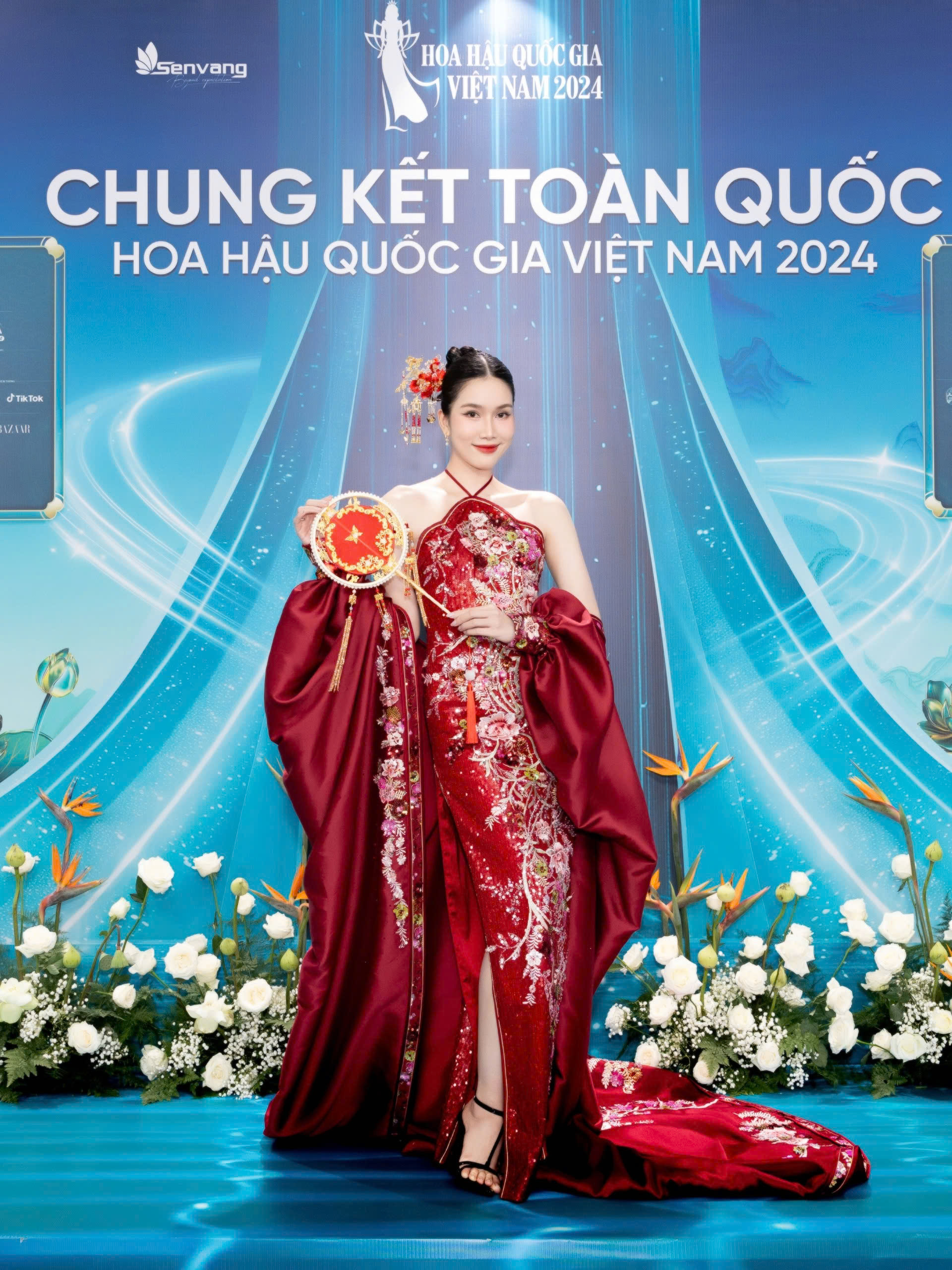 Rực rỡ dàn hoa, á hậu quốc tế tại thảm đỏ Chung kết Hoa hậu Quốc gia Việt Nam 2024- Ảnh 17. Rực rỡ dàn hoa, á hậu quốc tế tại thảm đỏ Chung kết Hoa hậu Quốc gia Việt Nam 2024- Ảnh 17.