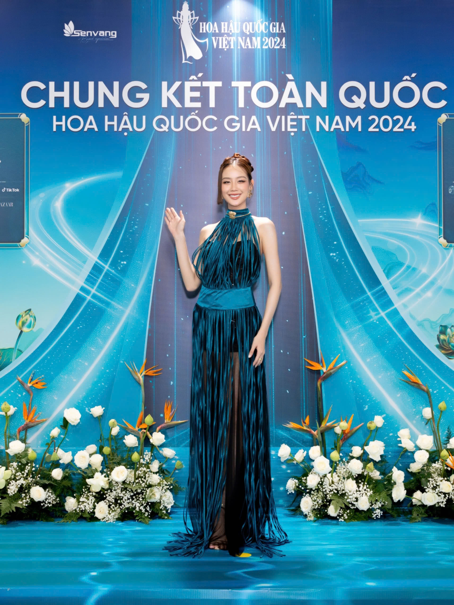 Rực rỡ dàn hoa, á hậu quốc tế tại thảm đỏ Chung kết Hoa hậu Quốc gia Việt Nam 2024- Ảnh 8. Rực rỡ dàn hoa, á hậu quốc tế tại thảm đỏ Chung kết Hoa hậu Quốc gia Việt Nam 2024- Ảnh 8.