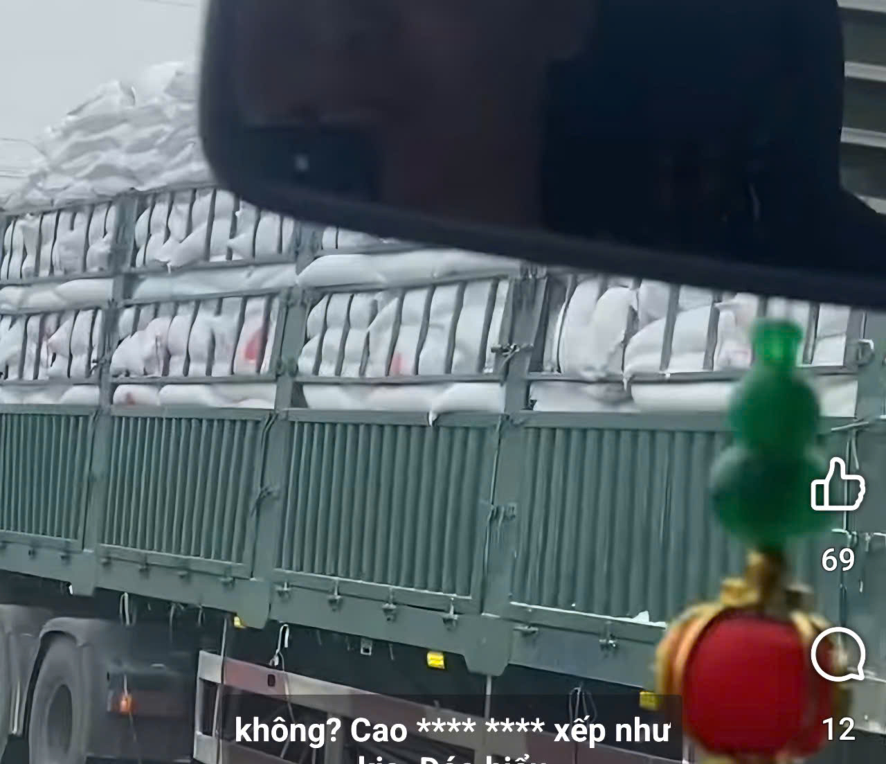 Cảnh b&aacute;o nạn xe đầu k&eacute;o chở qu&aacute; khổ li&ecirc;n tục đ&acirc;m cầu vượt ở Bắc Ninh- Ảnh 4.