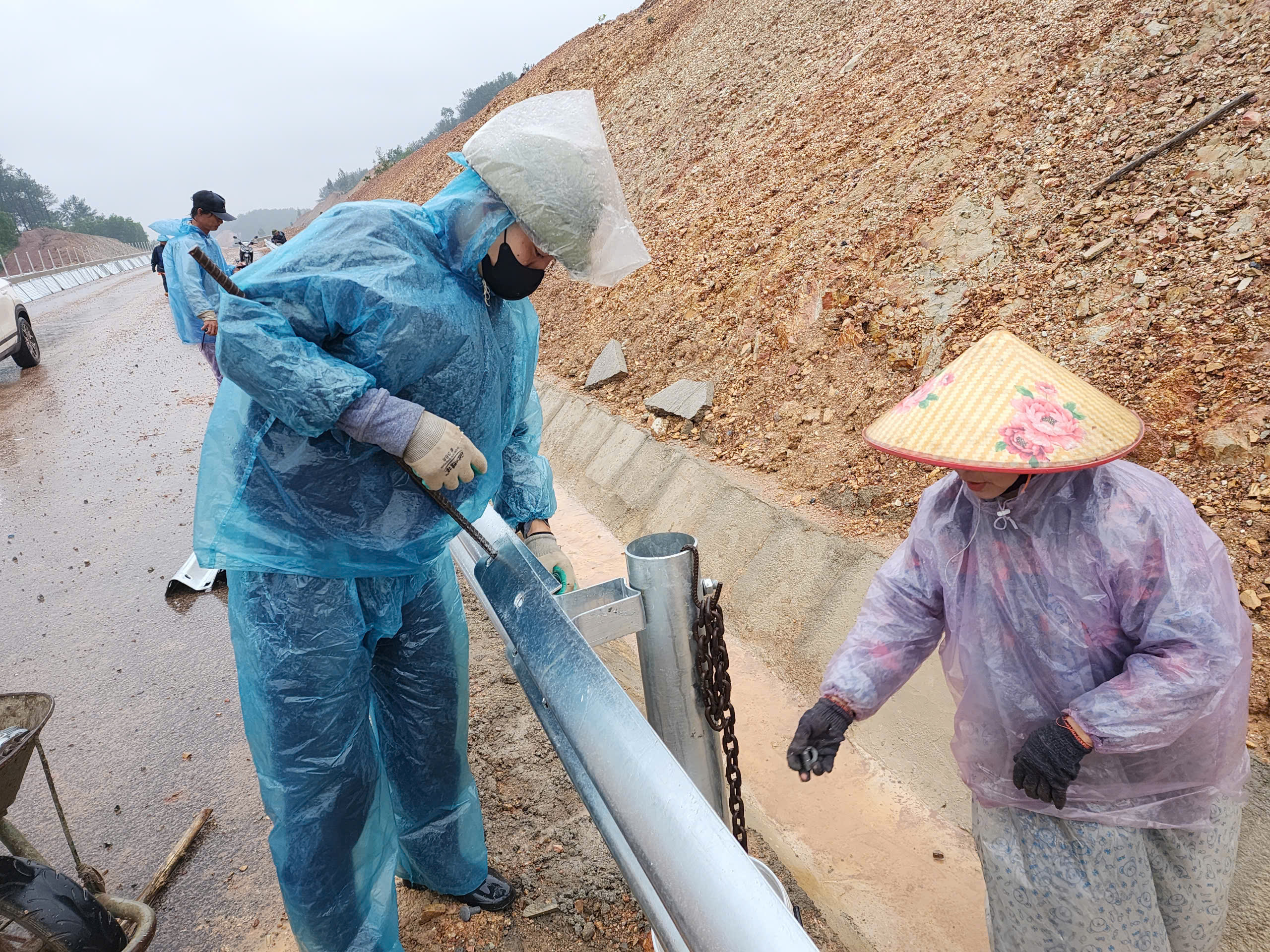 Đưa dự &aacute;n cao tốc qua Quảng B&igrave;nh, Quảng Trị th&ocirc;ng xe tuyến ch&iacute;nh dịp 30/4/2025- Ảnh 2.