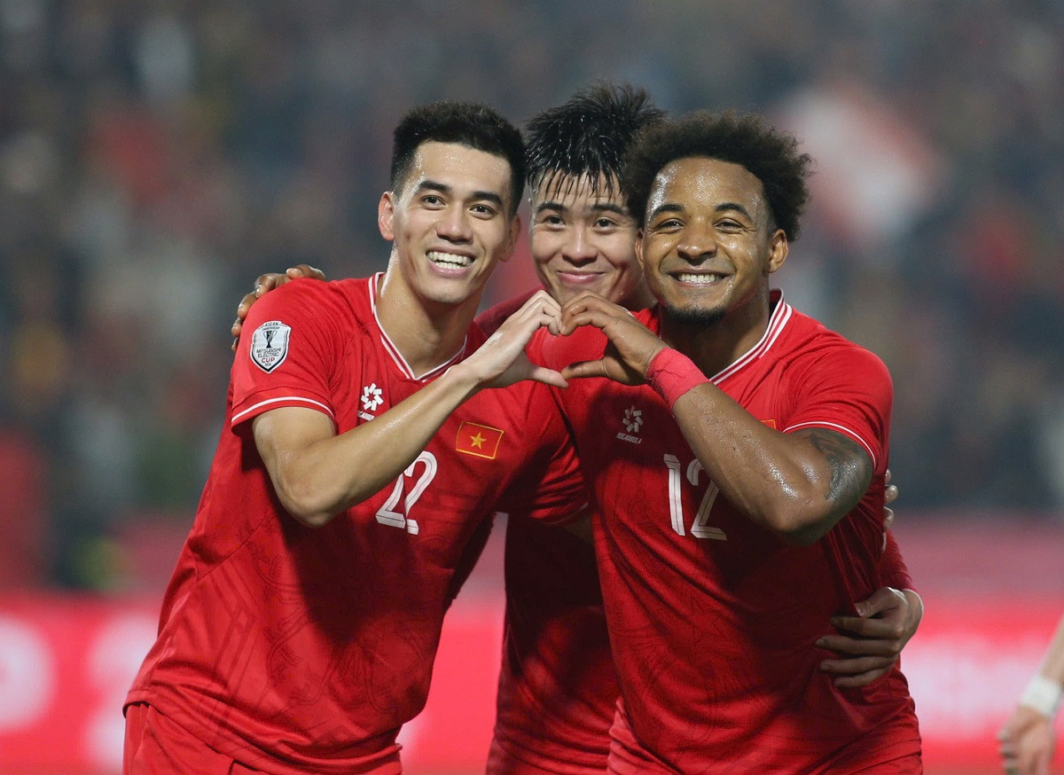 Mua v&eacute; xem tuyển Việt Nam đ&aacute; chung kết AFF Cup 2024 ở đ&acirc;u, khi n&agrave;o?- Ảnh 1.