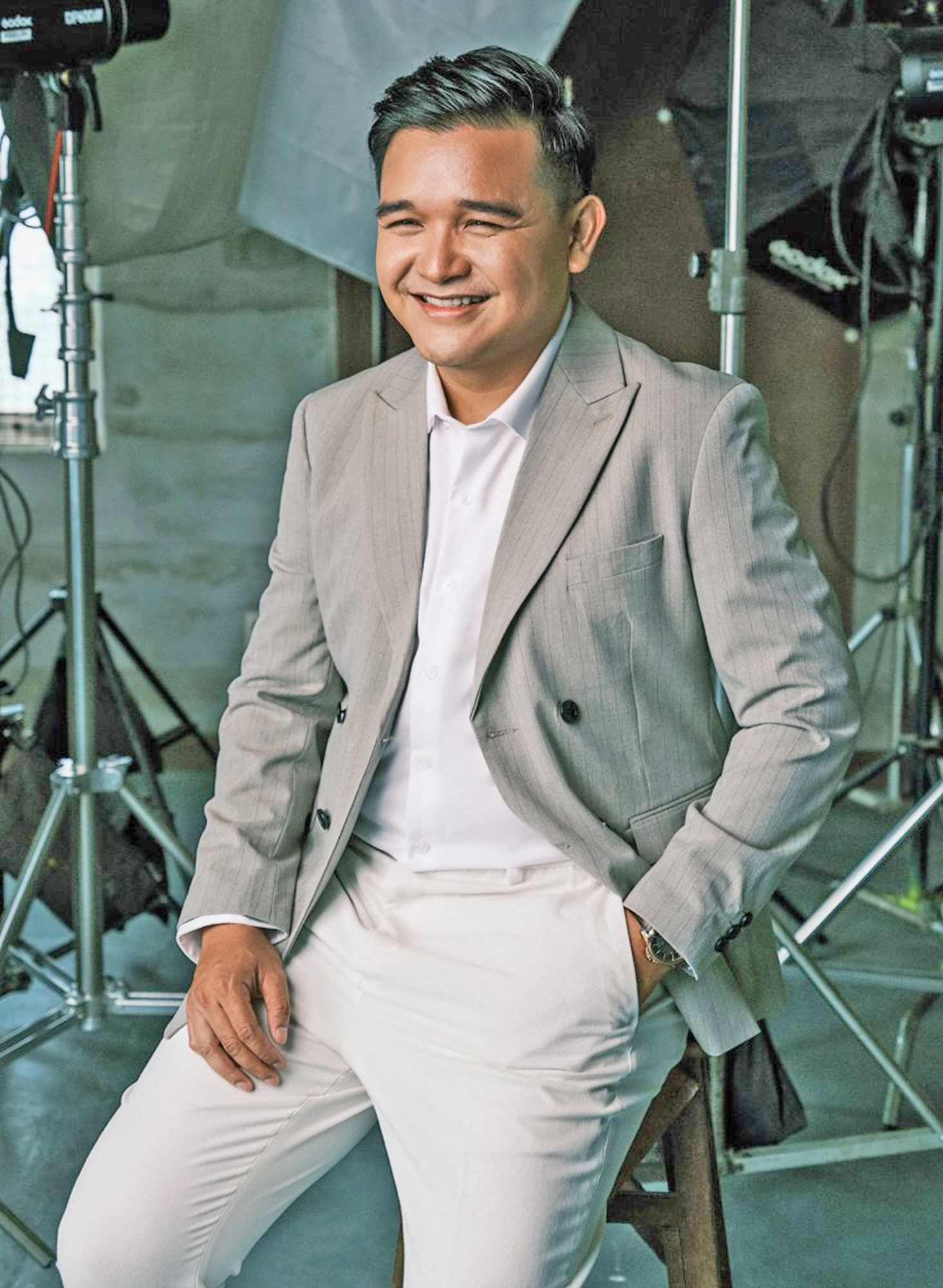 Đạo diễn Võ Thanh Hòa: Tôi làm “Kính vạn hoa” không vì tiền- Ảnh 3. Đạo diễn Võ Thanh Hòa: Tôi làm “Kính vạn hoa” không vì tiền- Ảnh 3.