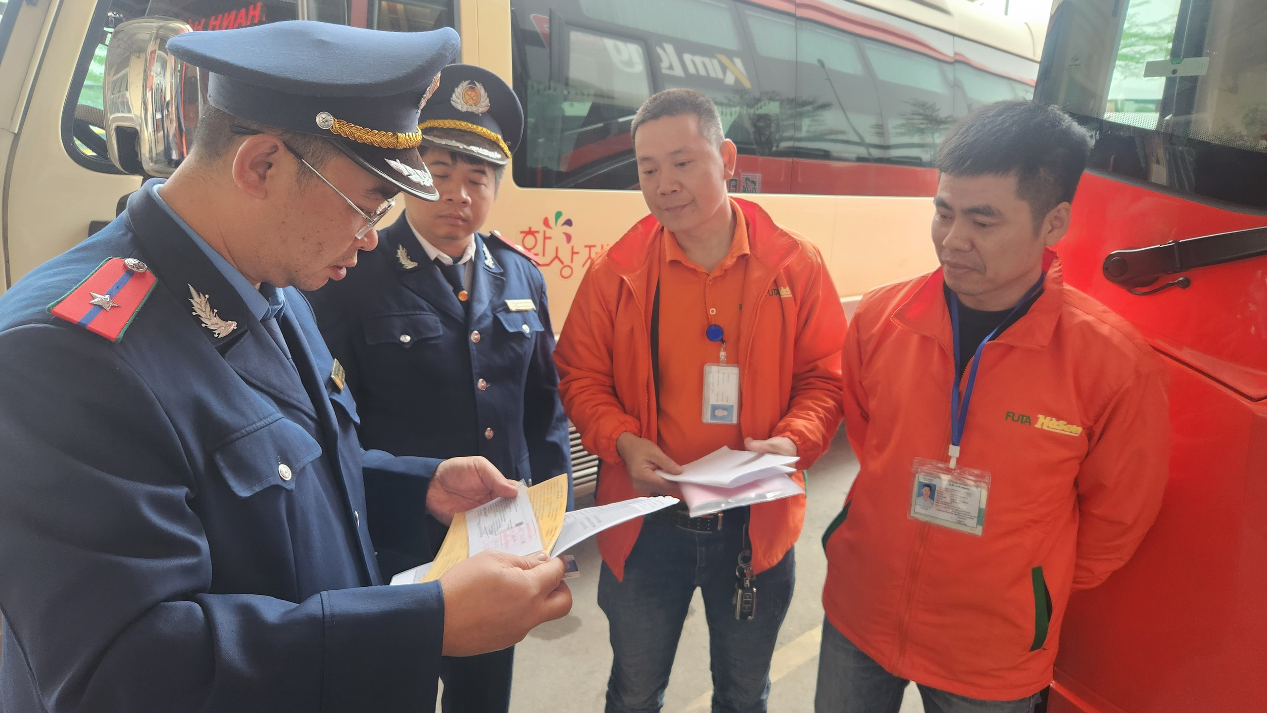 Thanh tra giao th&ocirc;ng Nghệ An: Những bước chuyển hiệu quả trong t&igrave;nh h&igrave;nh mới- Ảnh 1.