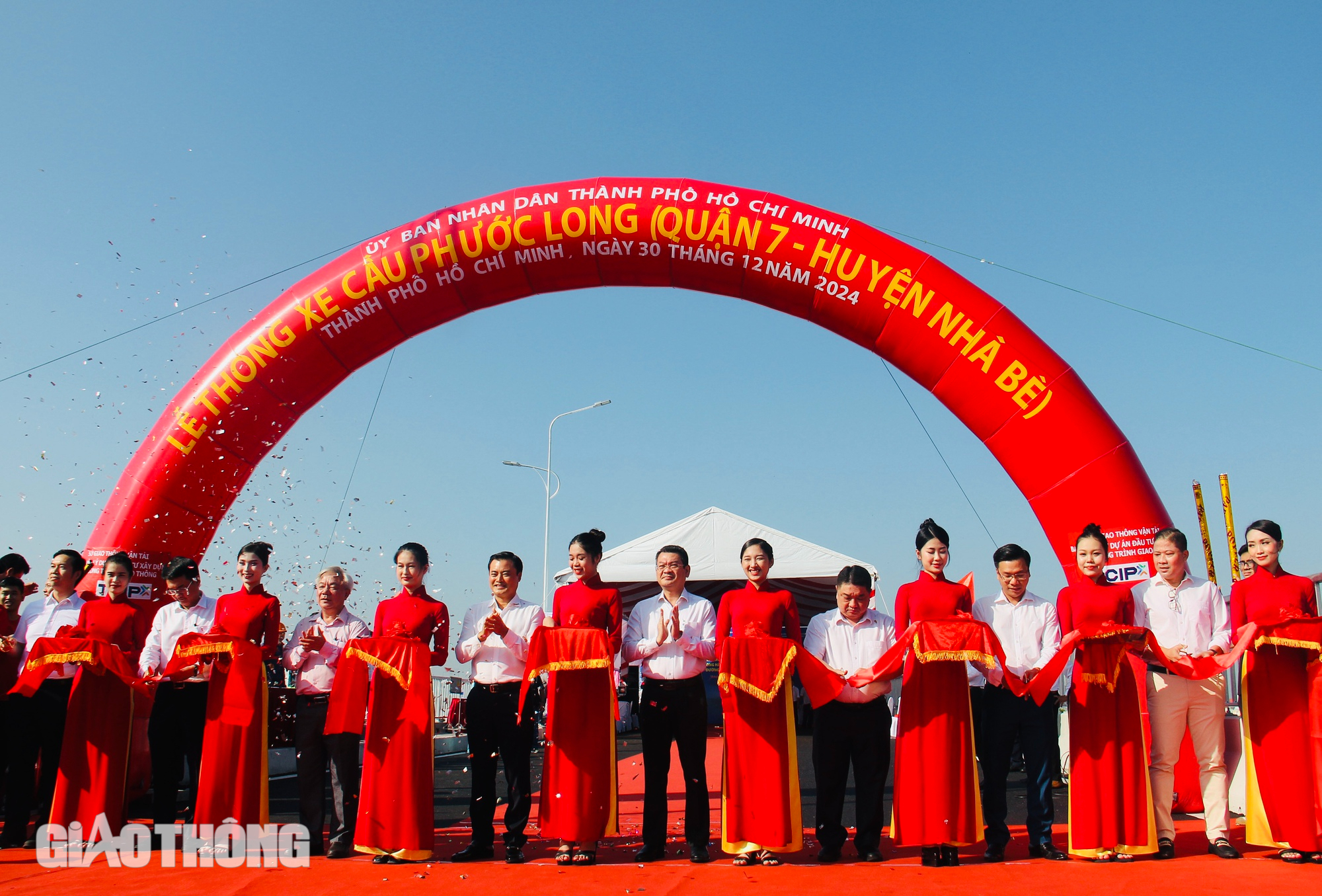 Thông xe cầu Phước Long, người dân khu nam TP.HCM bớt lo ùn tắc- Ảnh 11. Thông xe cầu Phước Long, người dân khu nam TP.HCM bớt lo ùn tắc- Ảnh 11.