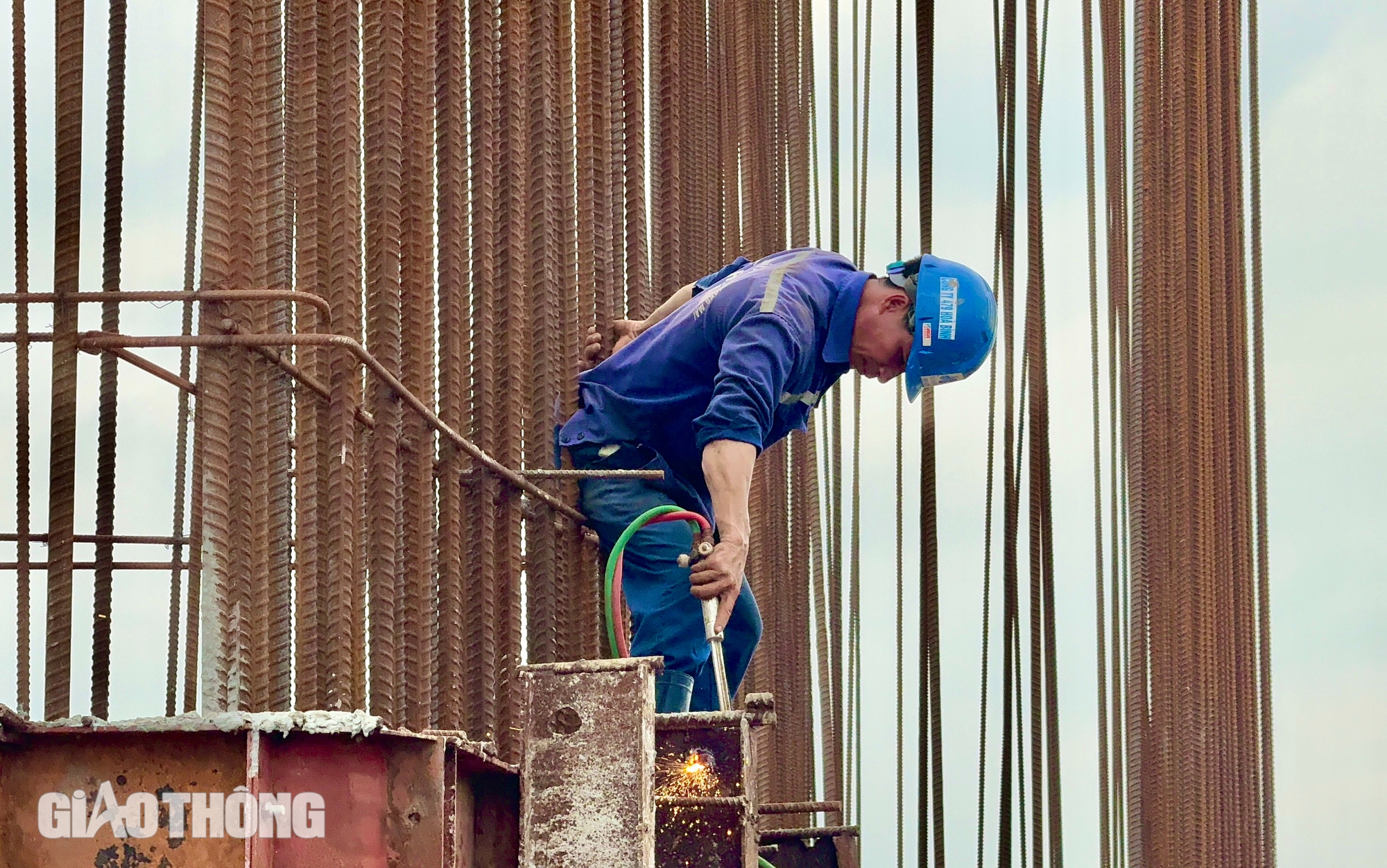Hết vướng mặt bằng, tăng tốc thi c&ocirc;ng cầu Phước An- Ảnh 12.