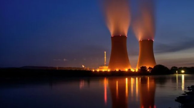 Tại sao c&aacute;c &ldquo;&ocirc;ng lớn&rdquo; c&ocirc;ng nghệ lại đặt cược v&agrave;o năng lượng hạt nh&acirc;n?- Ảnh 1.