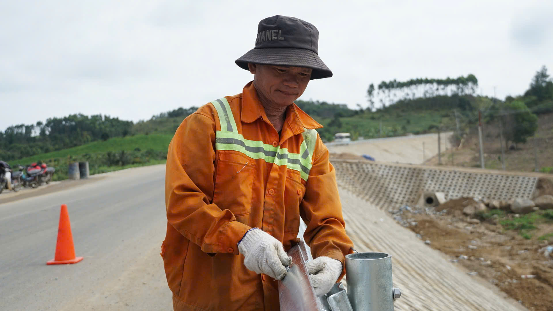 Thảm nhựa cuối c&ugrave;ng tr&ecirc;n QL19 qua tỉnh Gia Lai- Ảnh 7.