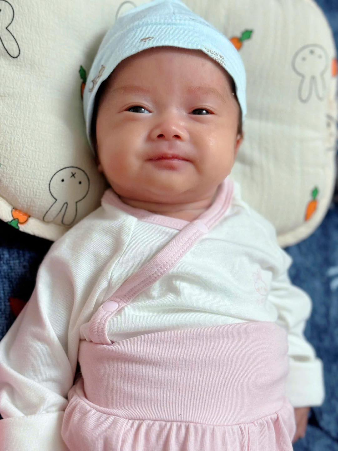 Hi hữu, hai b&eacute; song sinh ch&agrave;o đời c&aacute;ch nhau 5 tuần- Ảnh 2.