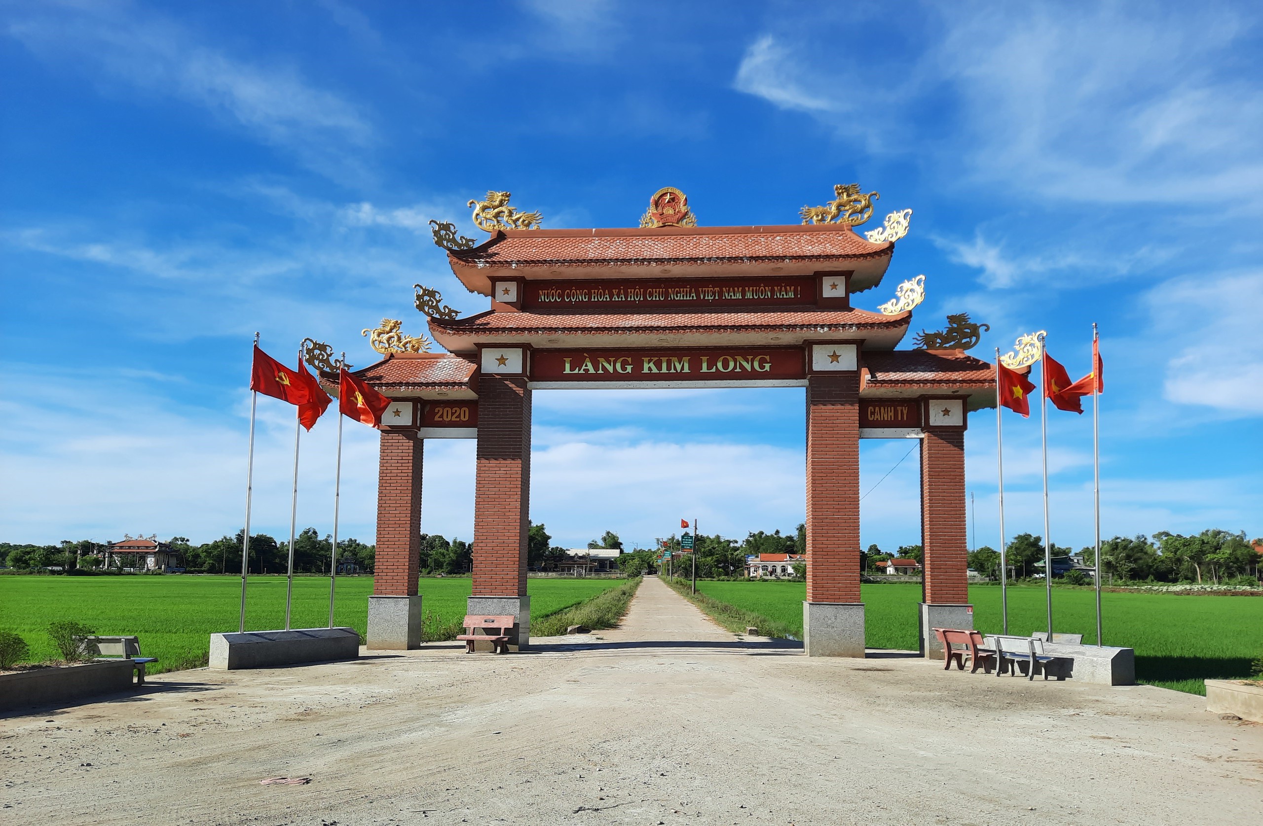 Về l&agrave;ng rượu Kim Long trong &ldquo;tứ đại danh tửu&rdquo; những ng&agrave;y cận Tết- Ảnh 1.